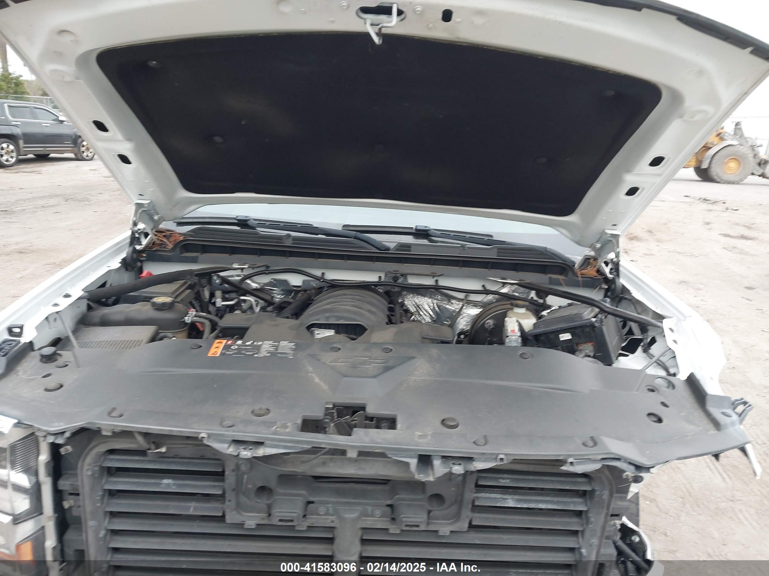 CHEVROLET SILVERADO image 10
