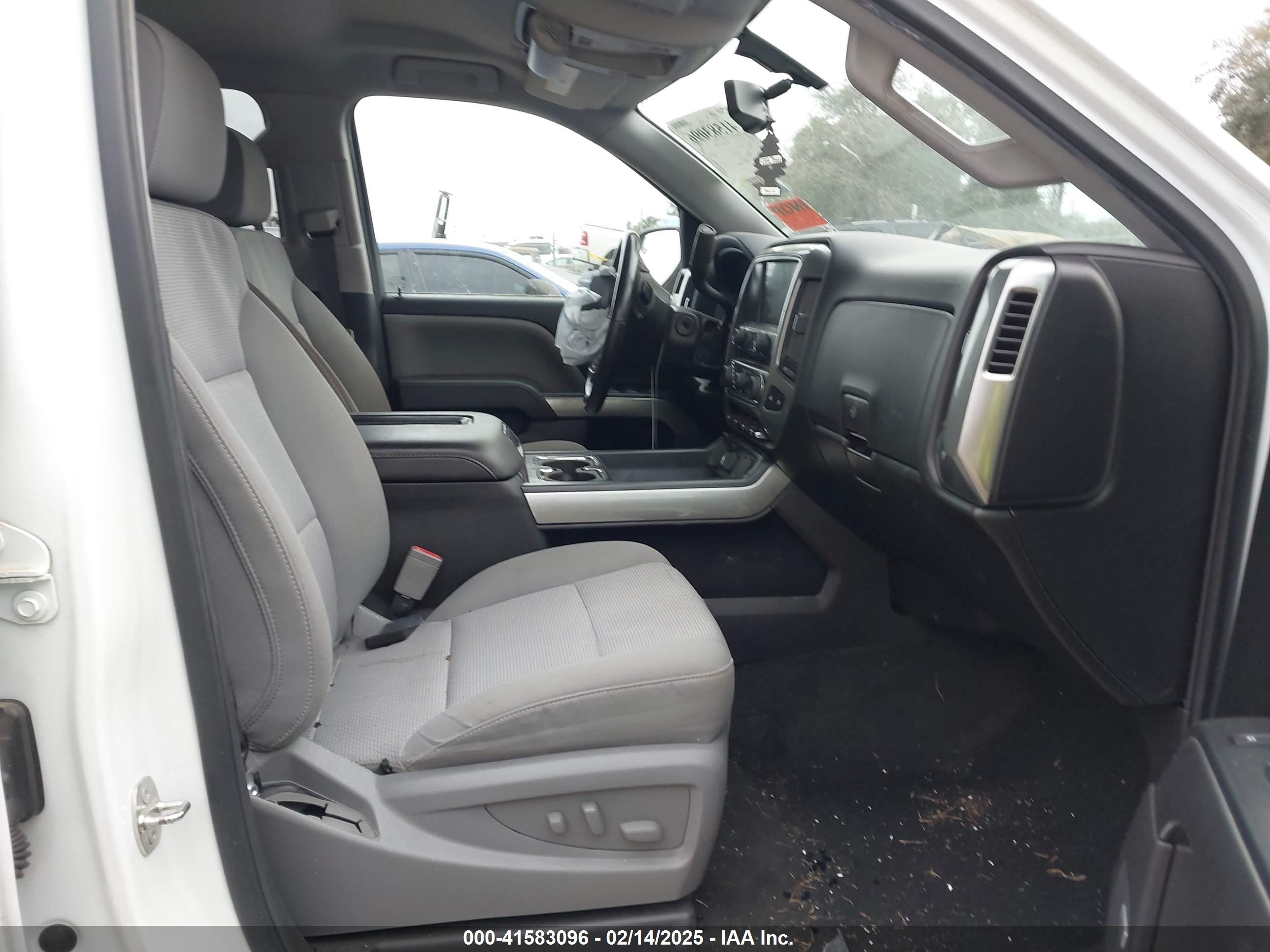 CHEVROLET SILVERADO image 5