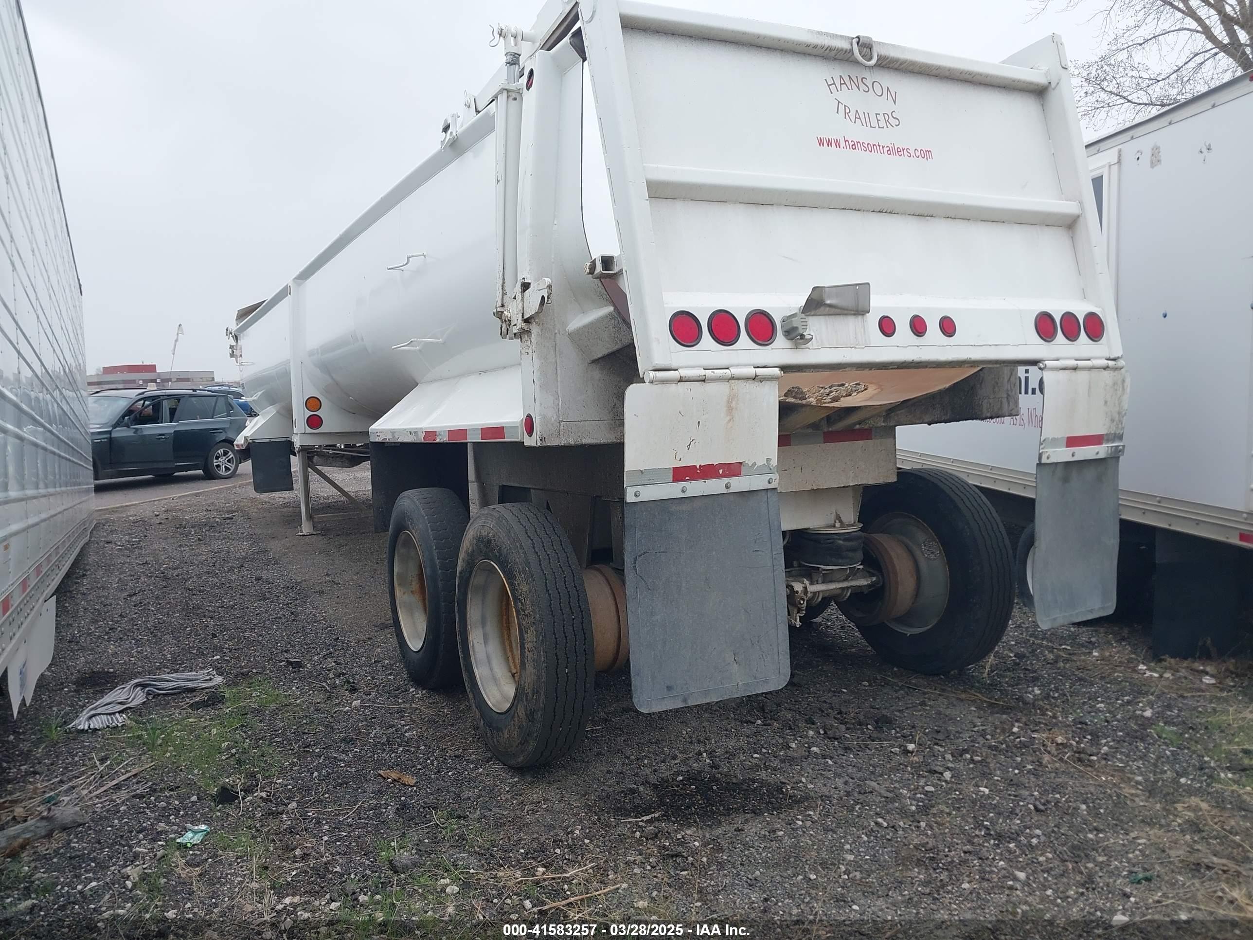 TRAILER HANSON image 3