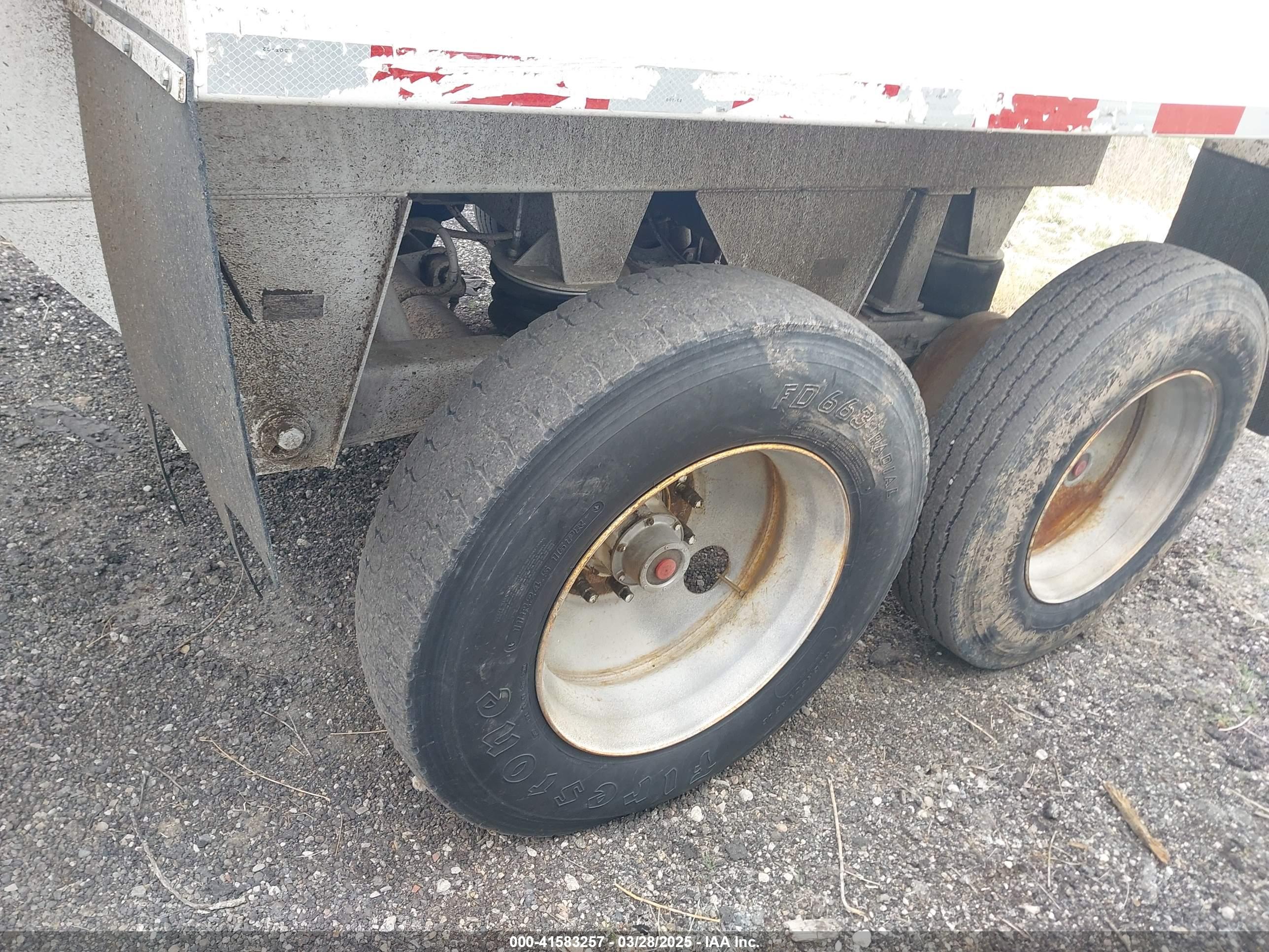TRAILER HANSON image 7