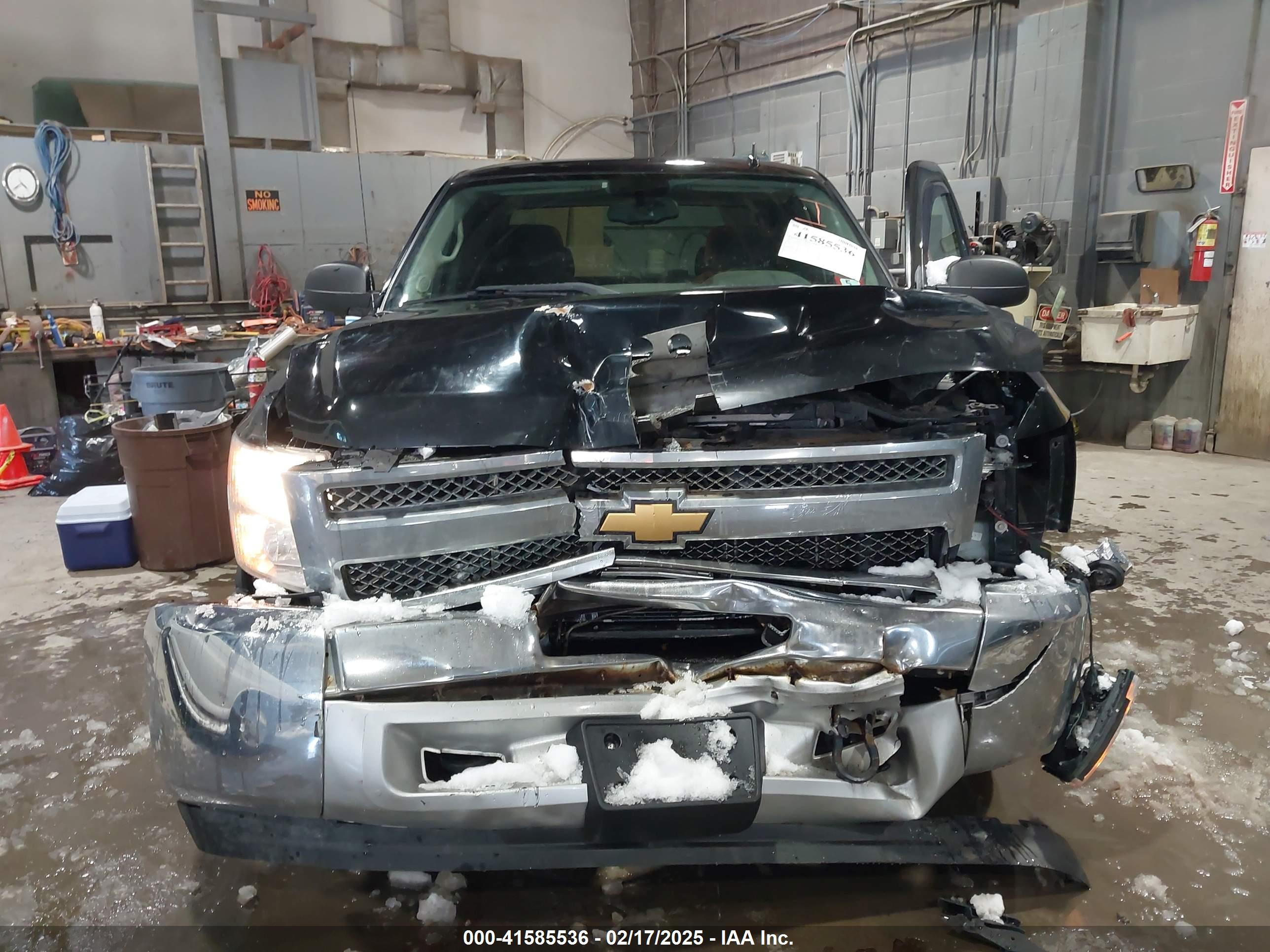 CHEVROLET SILVERADO image 6