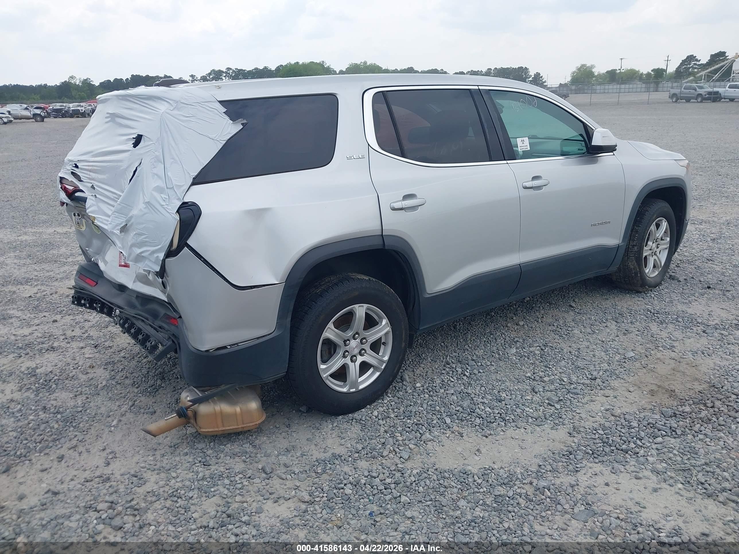 GMC ACADIA image 4