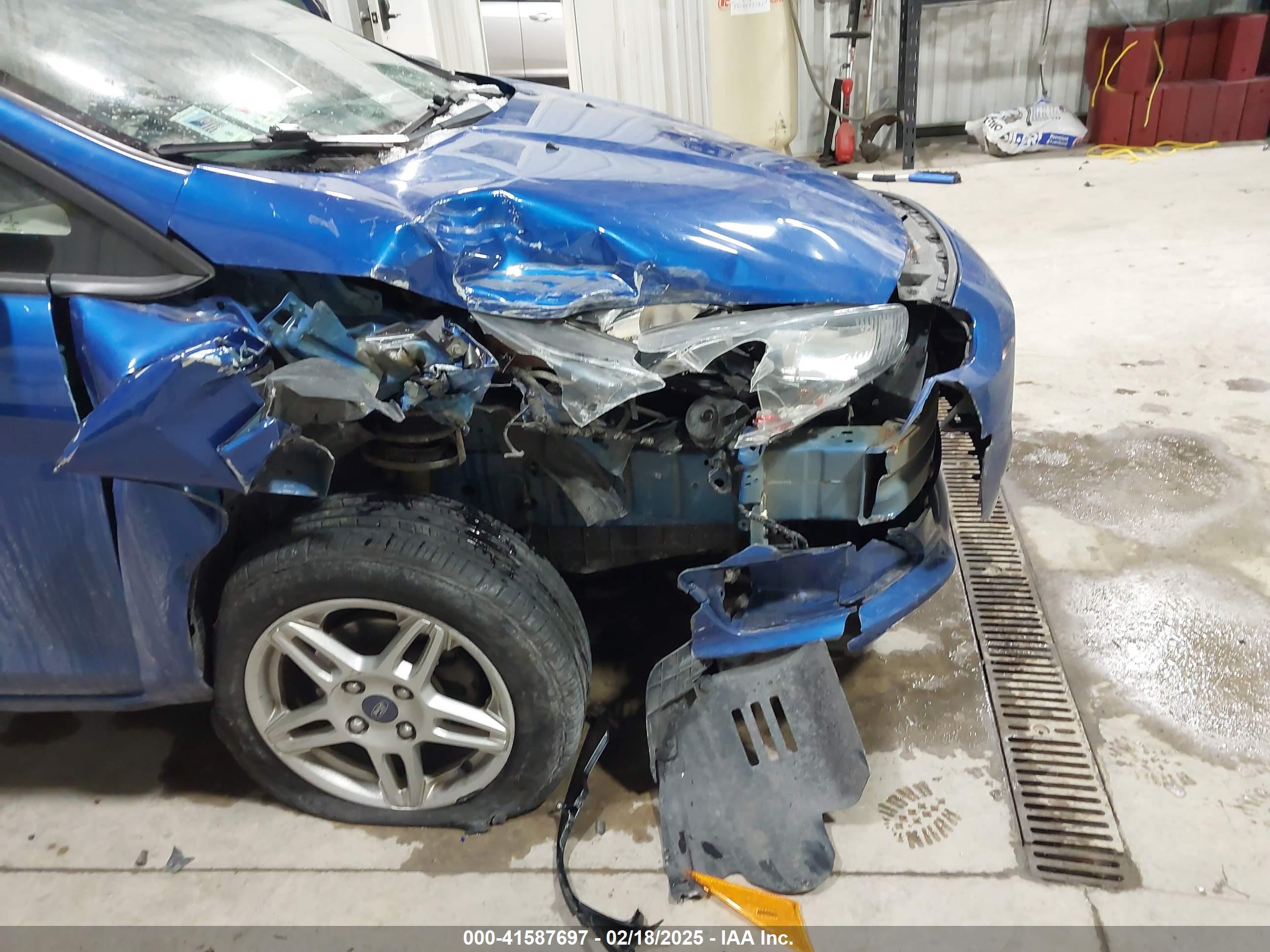 FORD FIESTA image 6