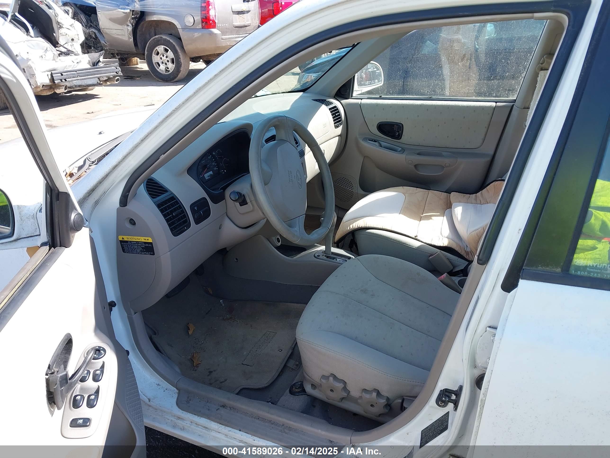 HYUNDAI ACCENT image 5