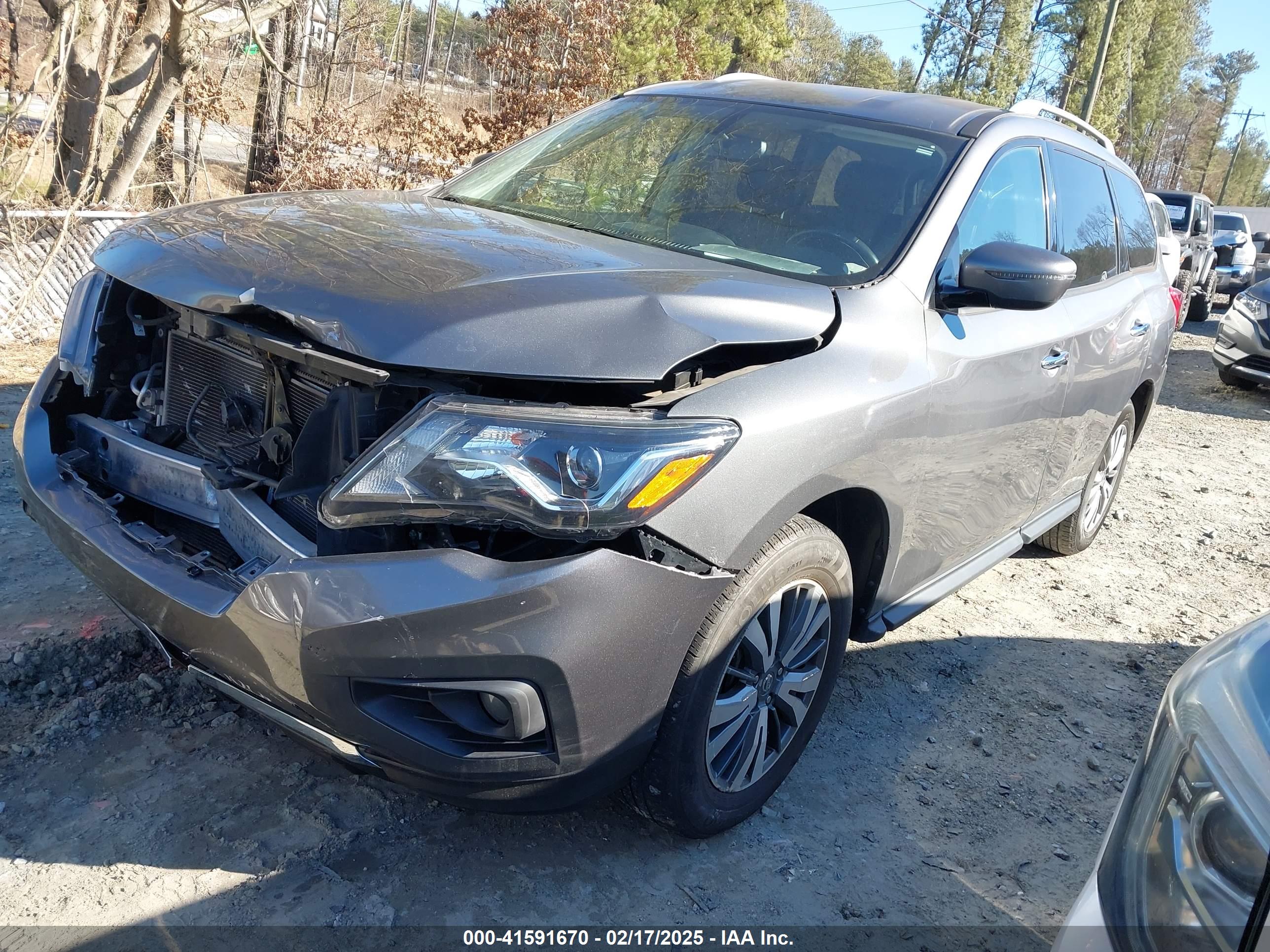 NISSAN PATHFINDER image 2