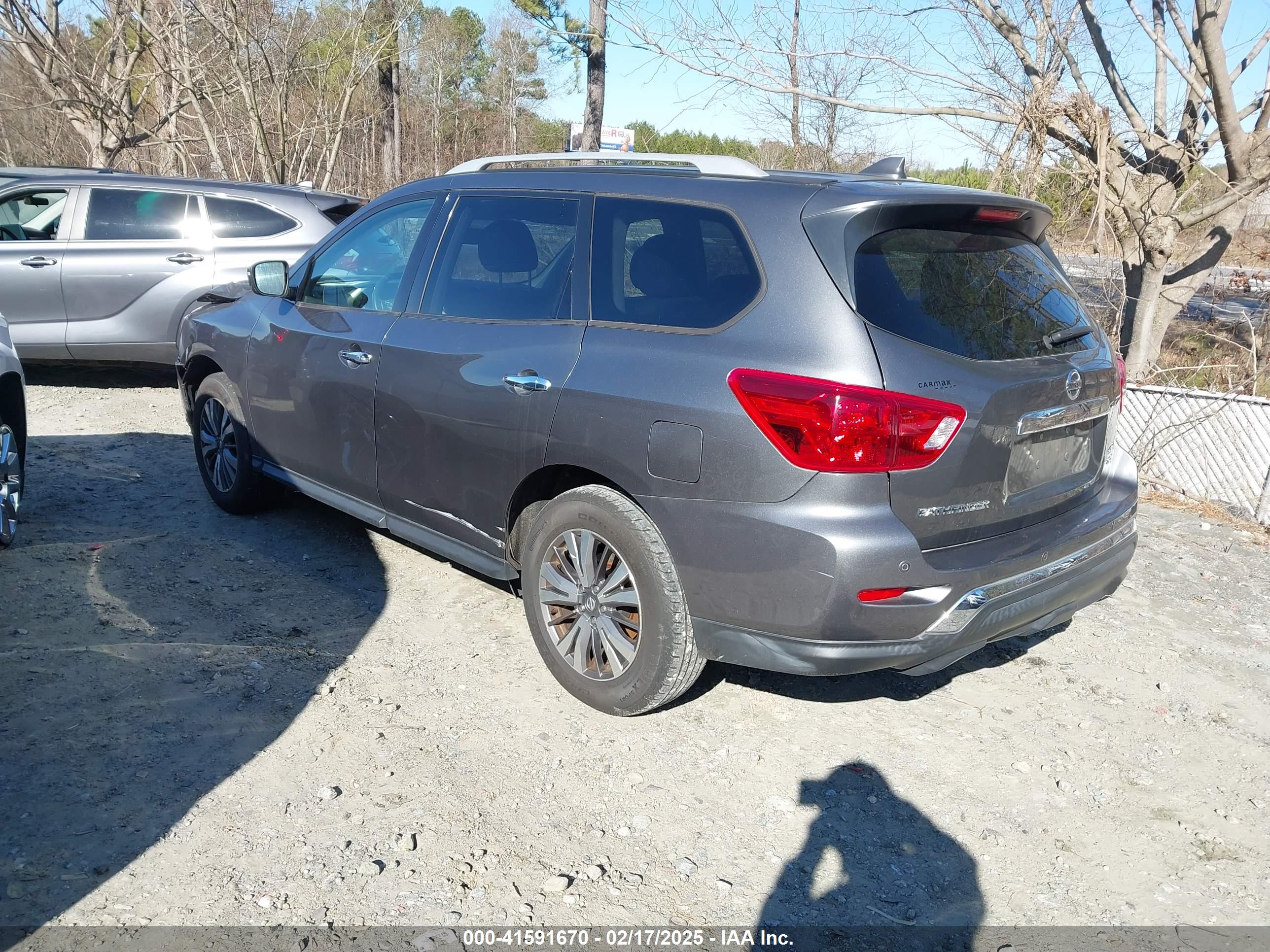 NISSAN PATHFINDER image 3