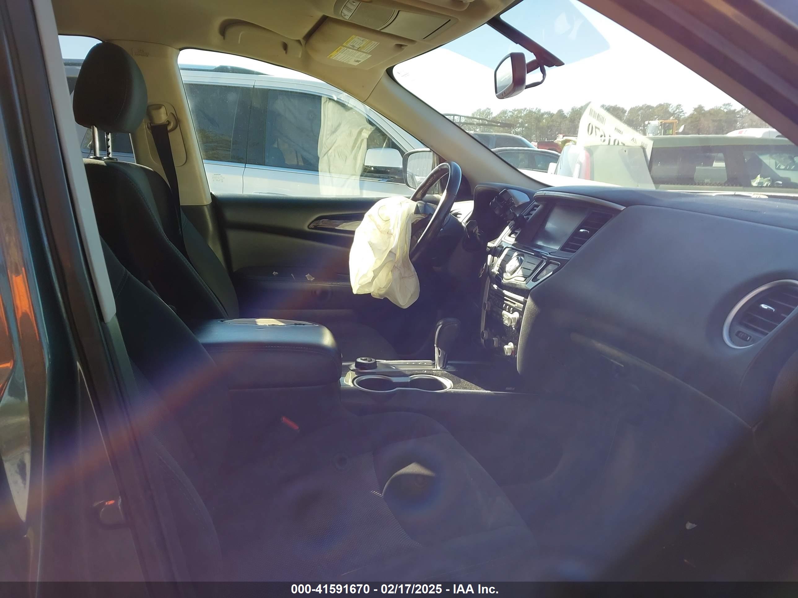NISSAN PATHFINDER image 5