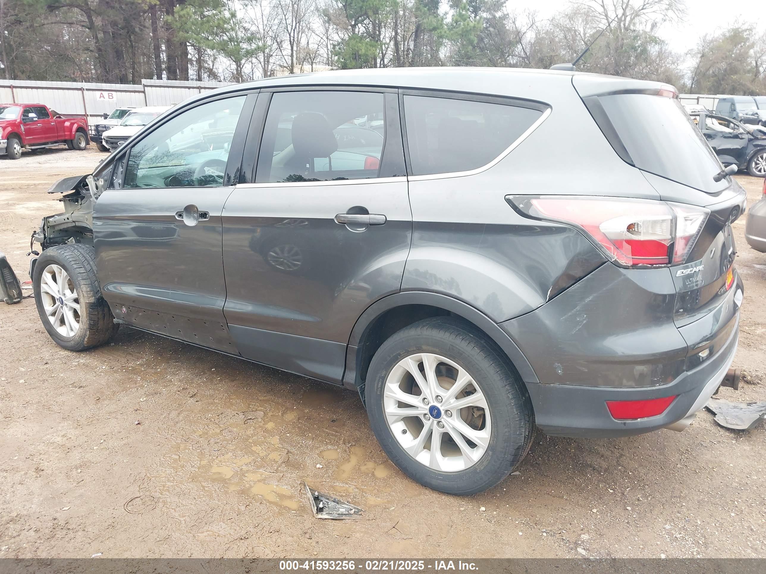 FORD ESCAPE image 3