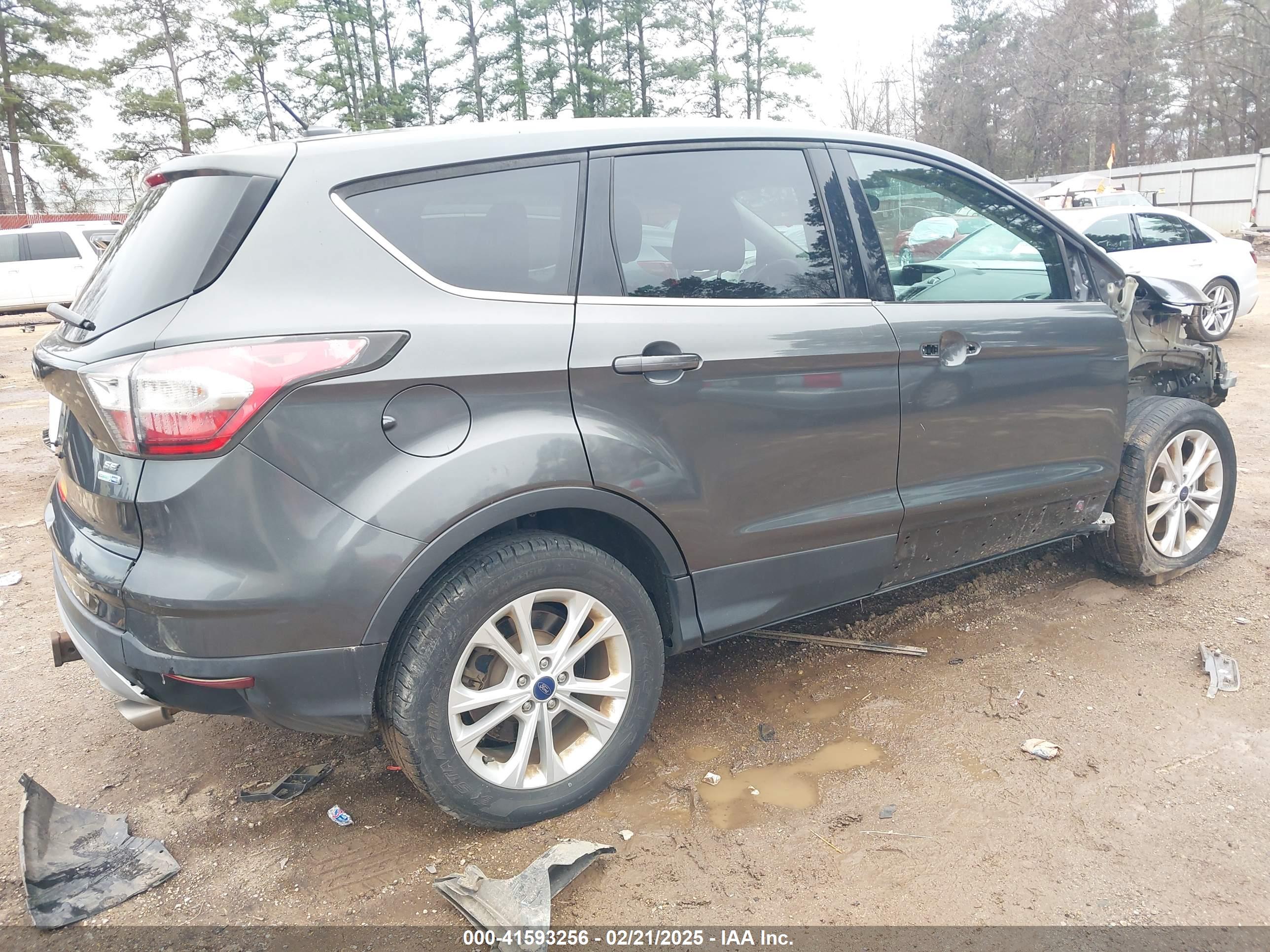 FORD ESCAPE image 4