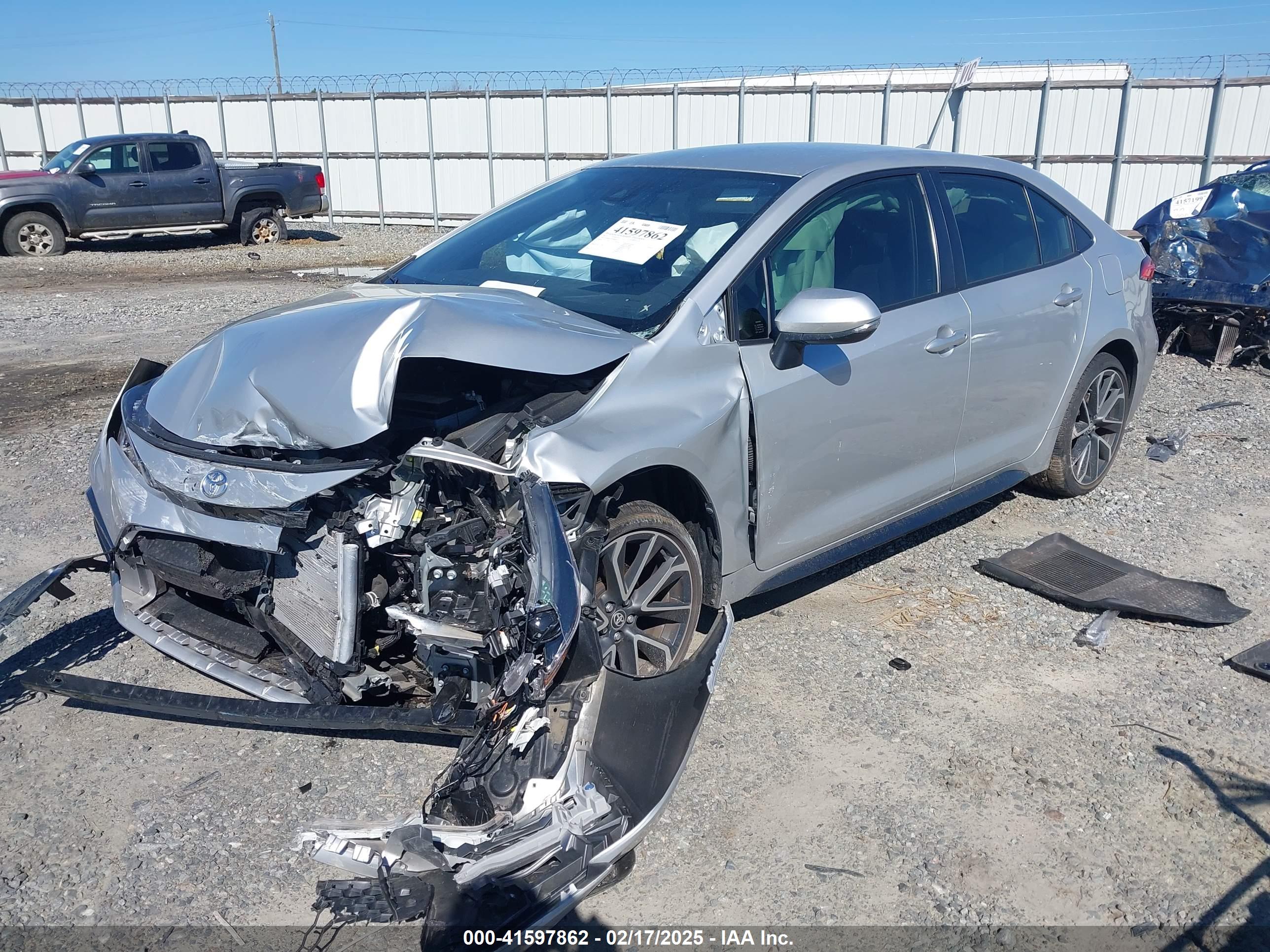 TOYOTA COROLLA image 2