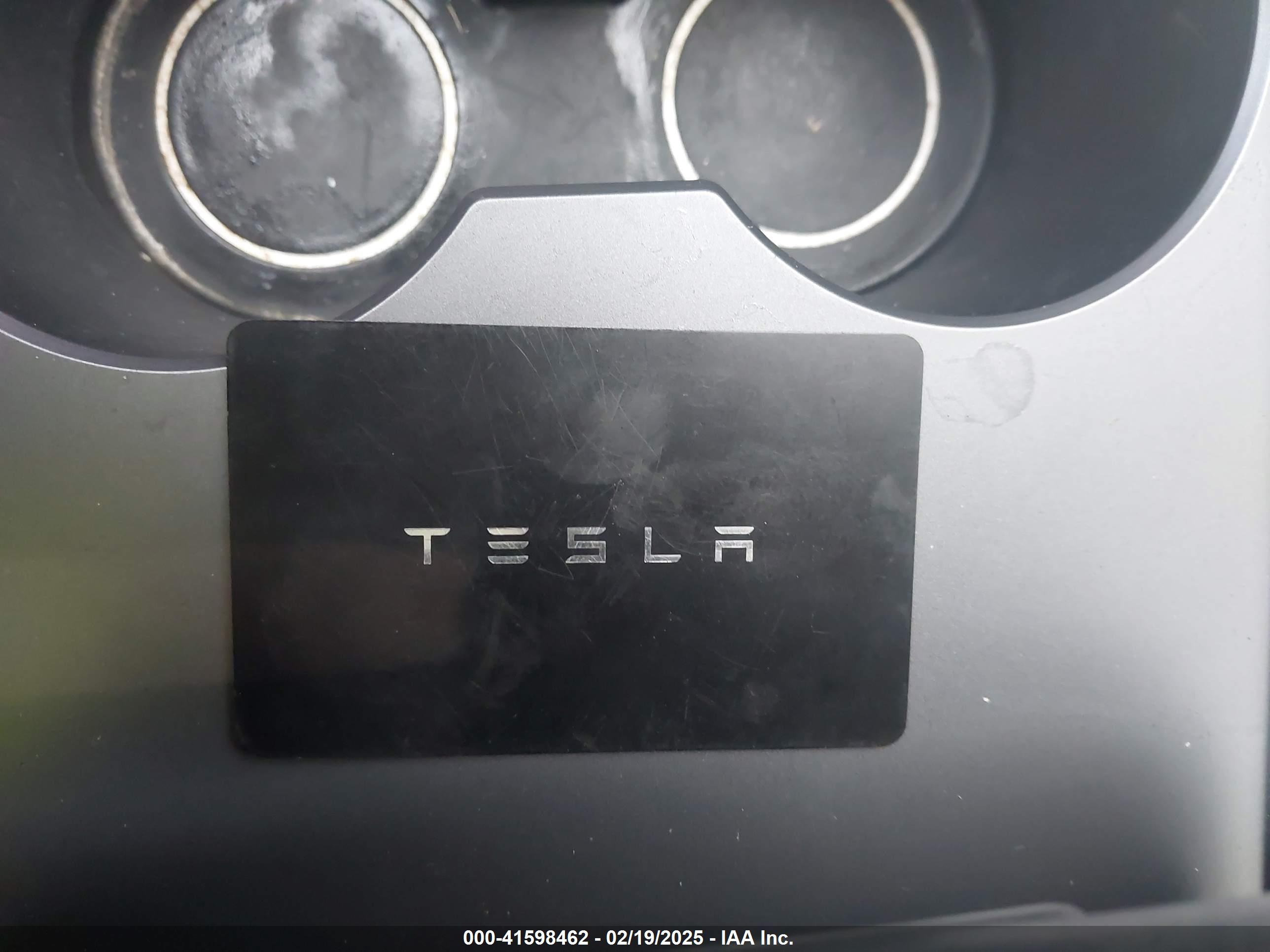 TESLA MODEL image 11