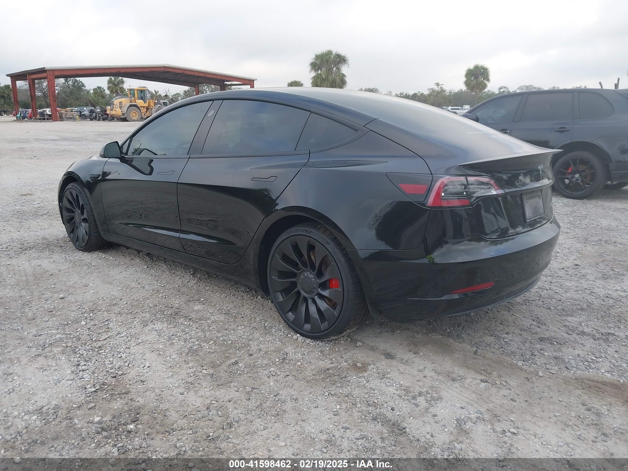 TESLA MODEL image 3