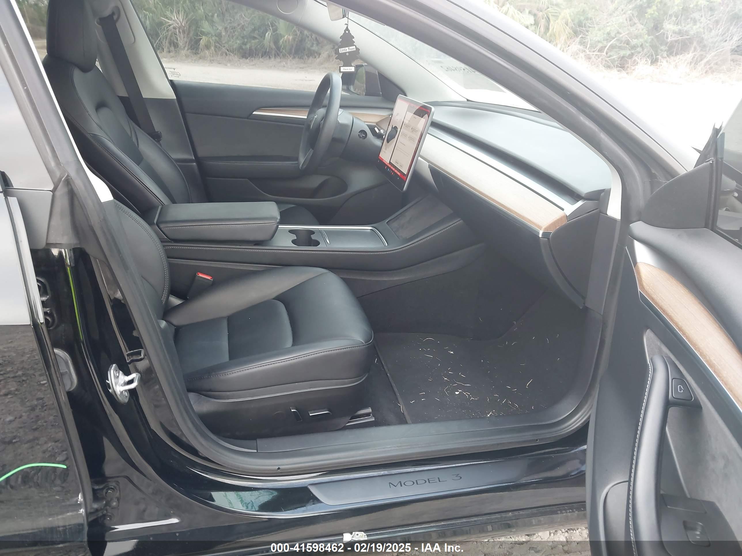 TESLA MODEL image 5