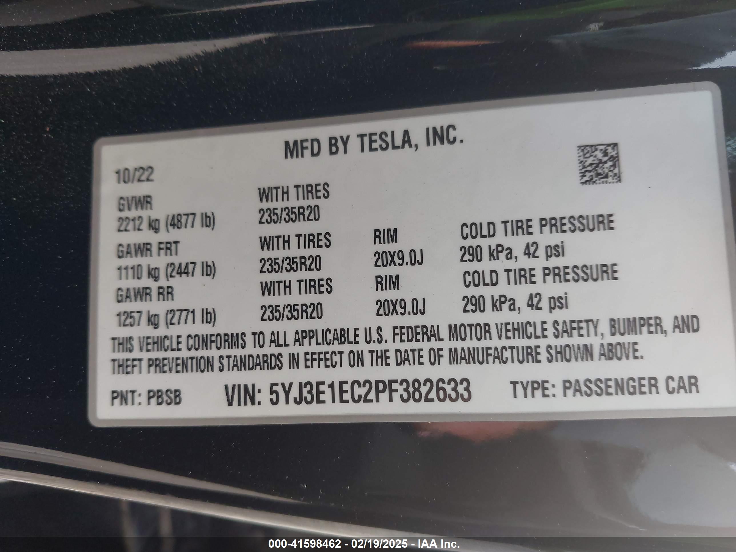 TESLA MODEL image 9