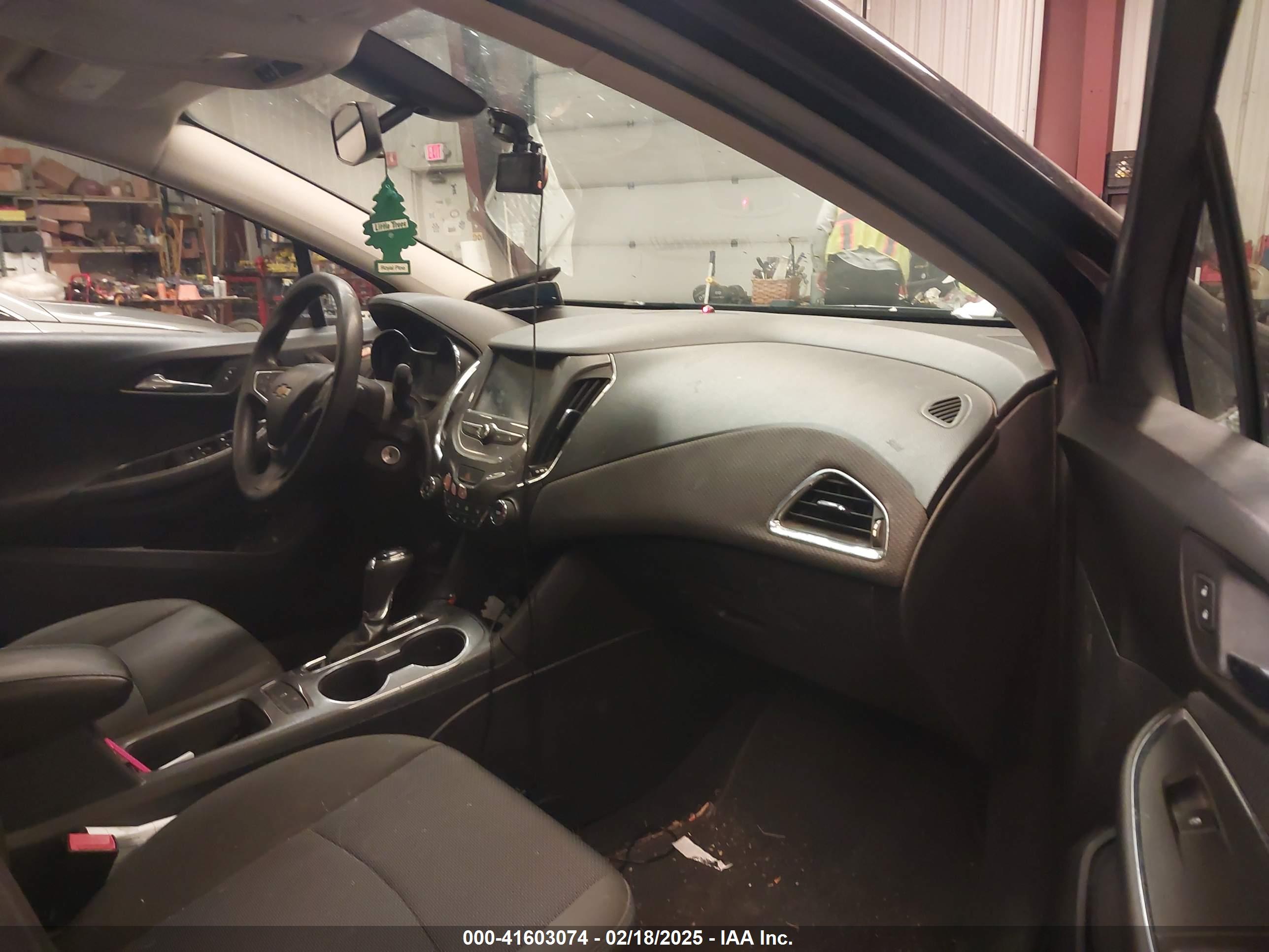 CHEVROLET CRUZE image 5