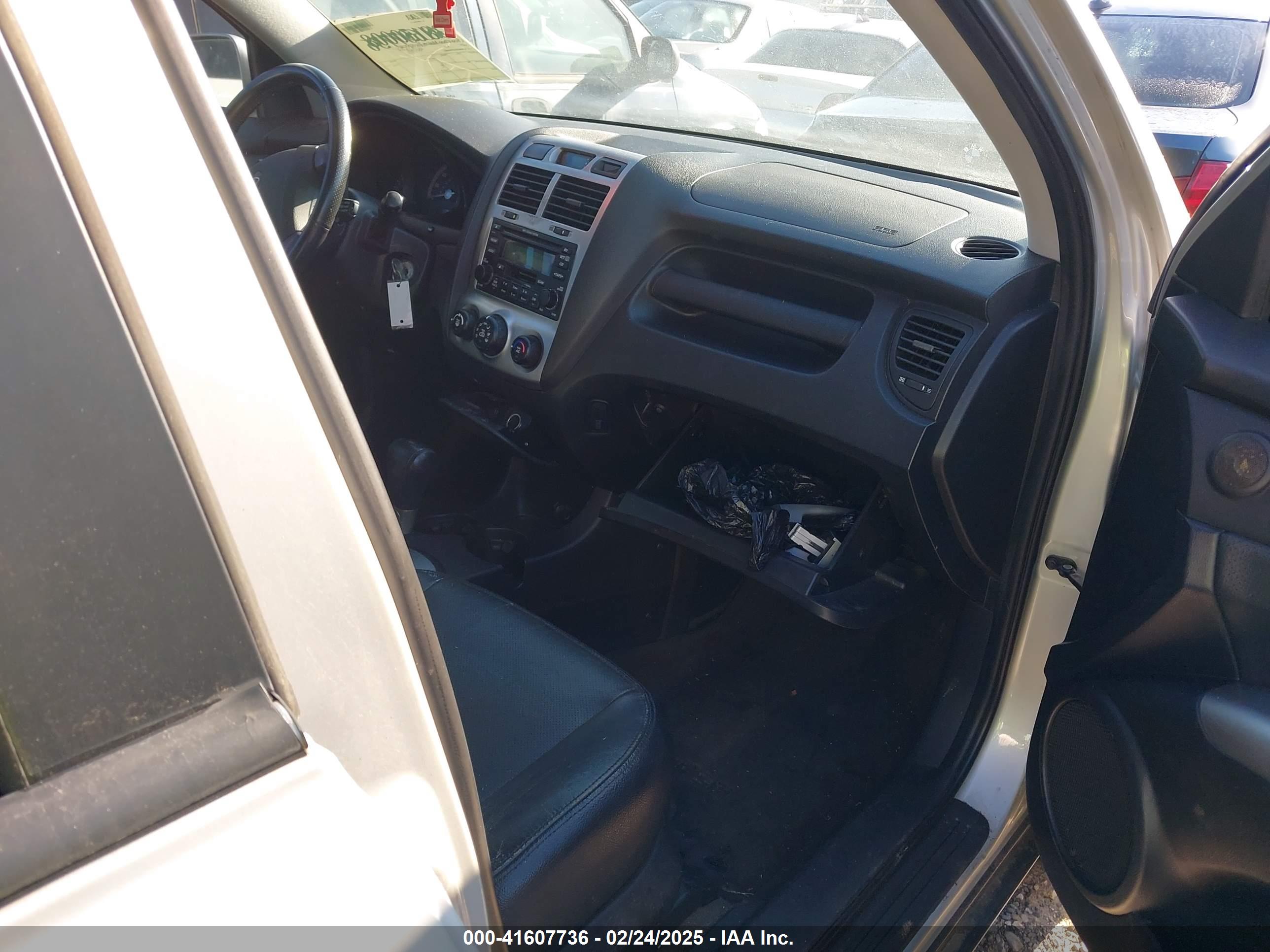 KIA SPORTAGE image 5