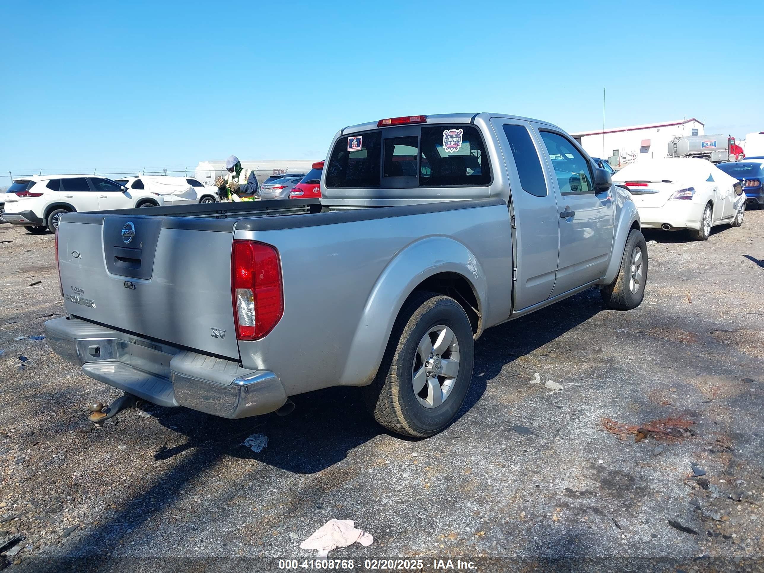 NISSAN FRONTIER image 4