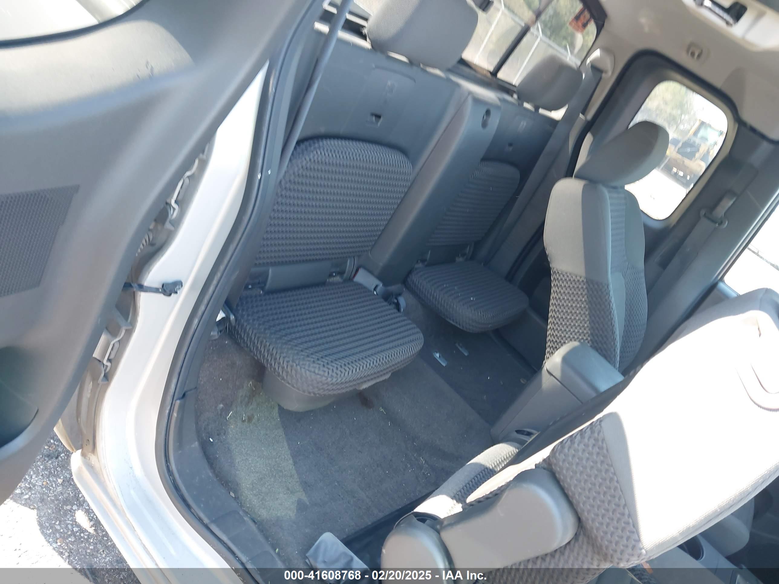 NISSAN FRONTIER image 8