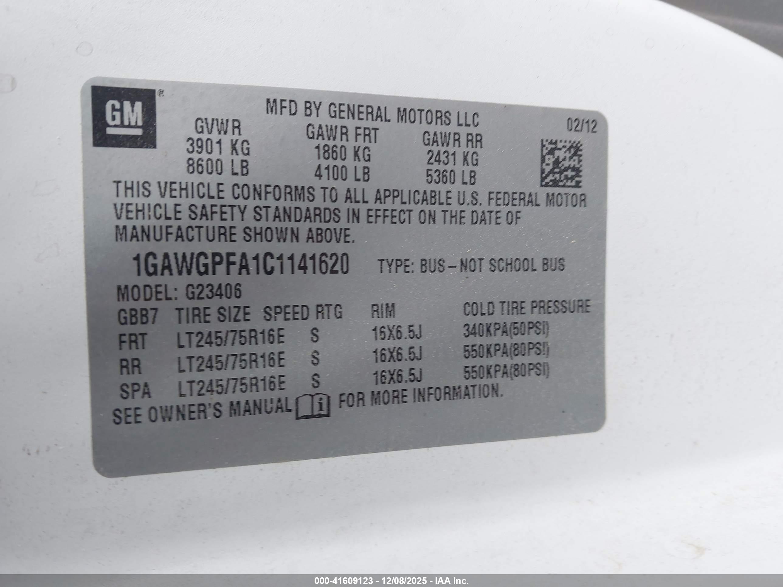 CHEVROLET EXPRESS image 9