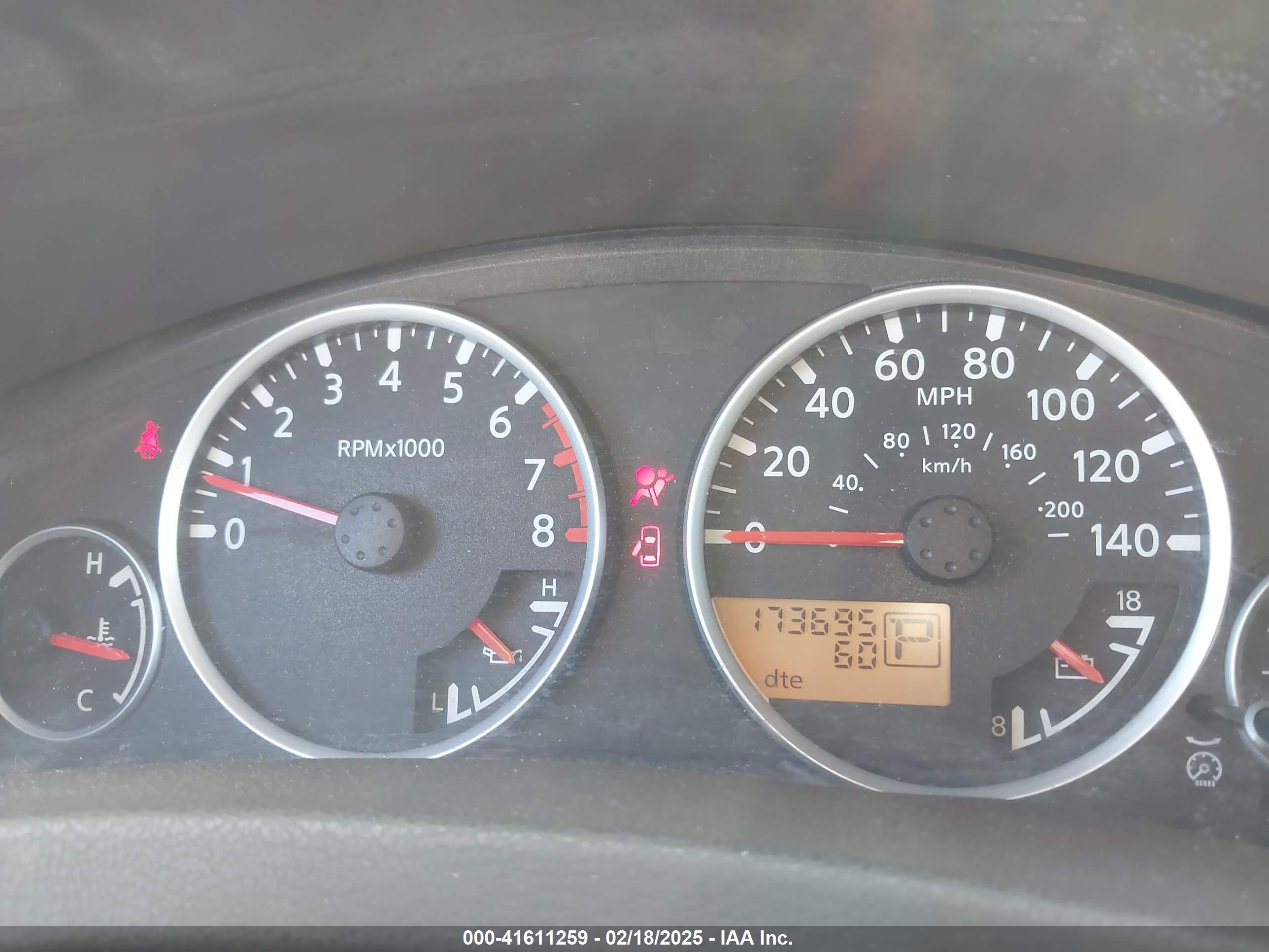 NISSAN PATHFINDER image 7