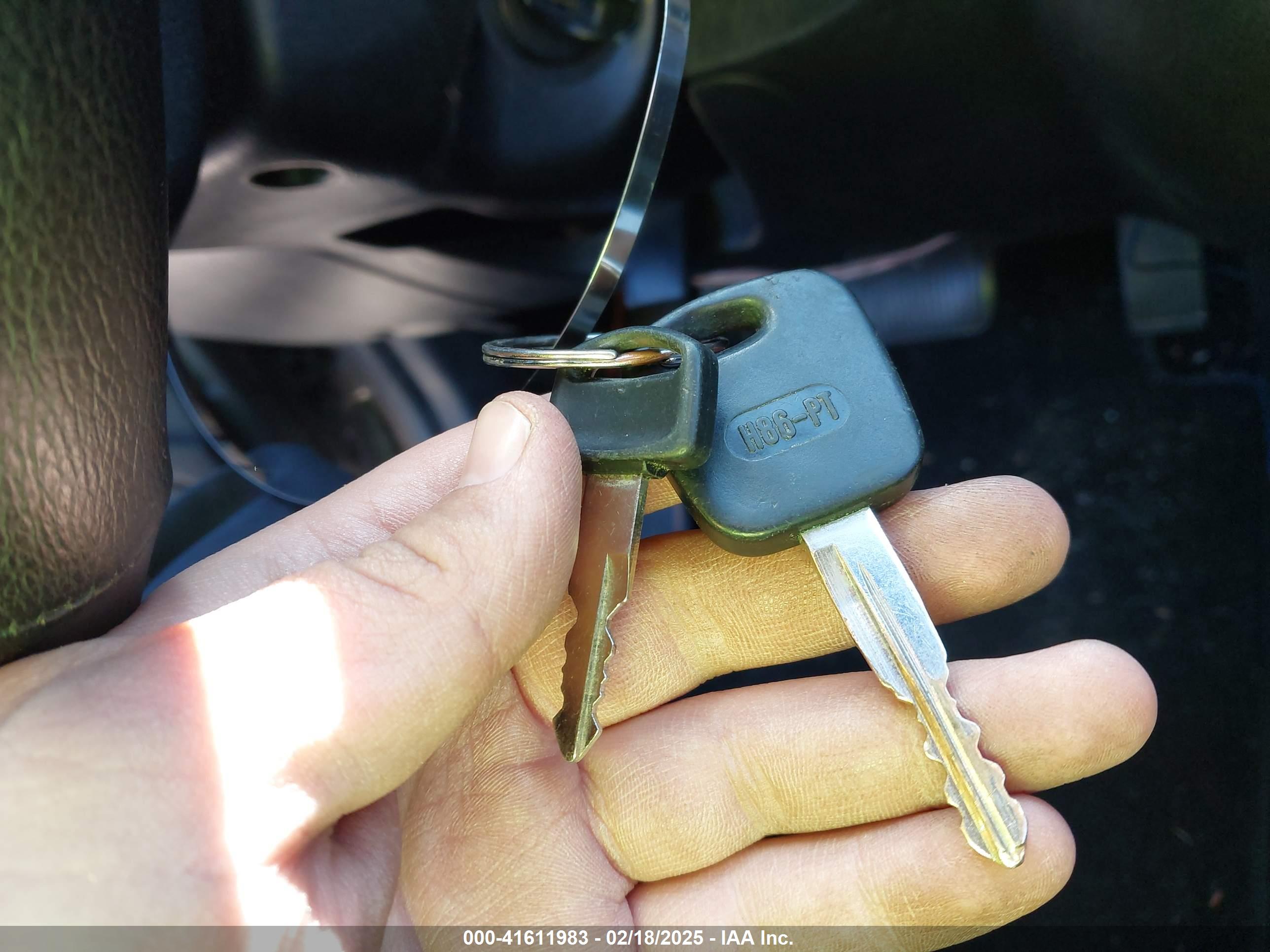 FORD ESCAPE image 11