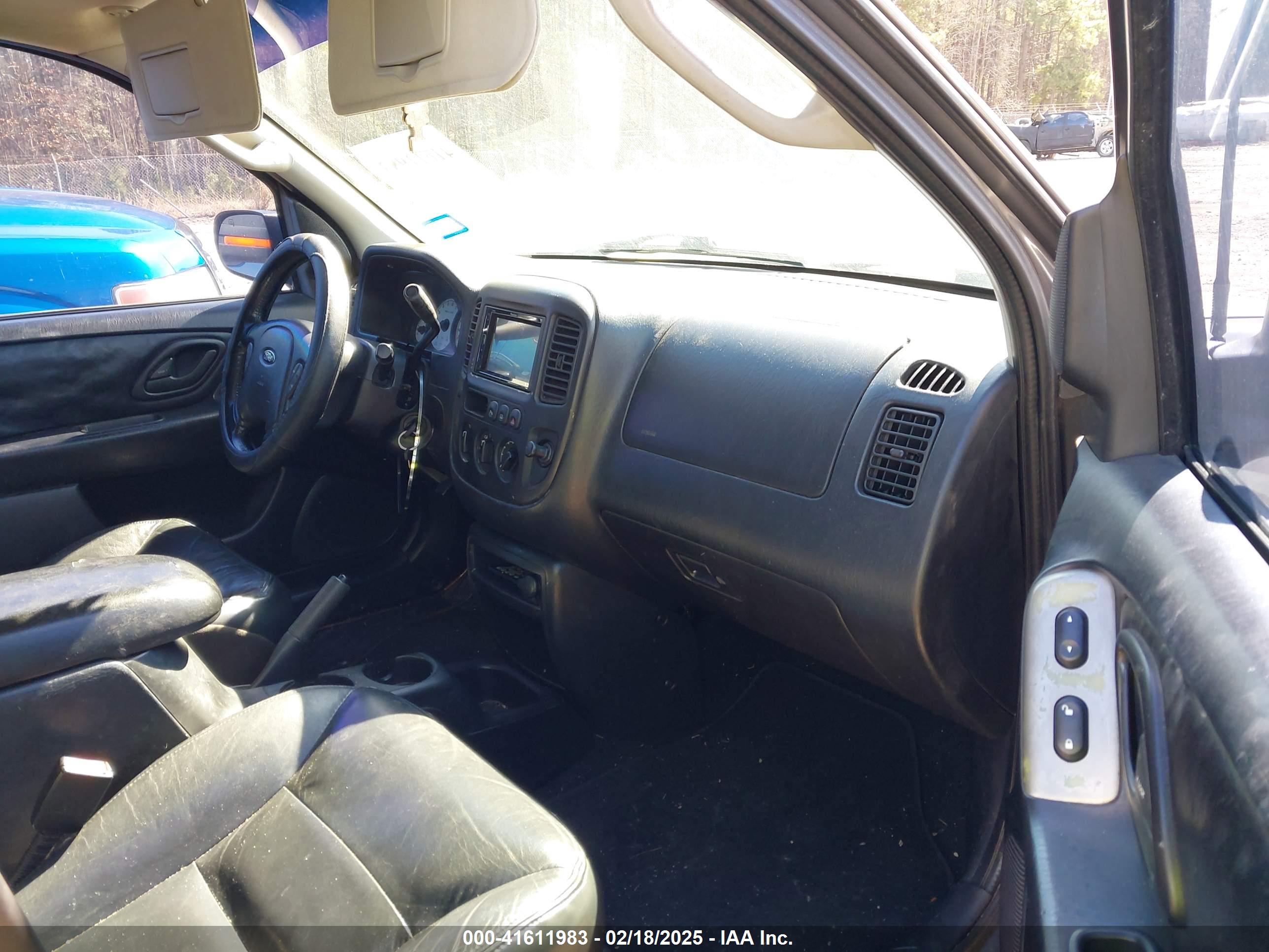 FORD ESCAPE image 5