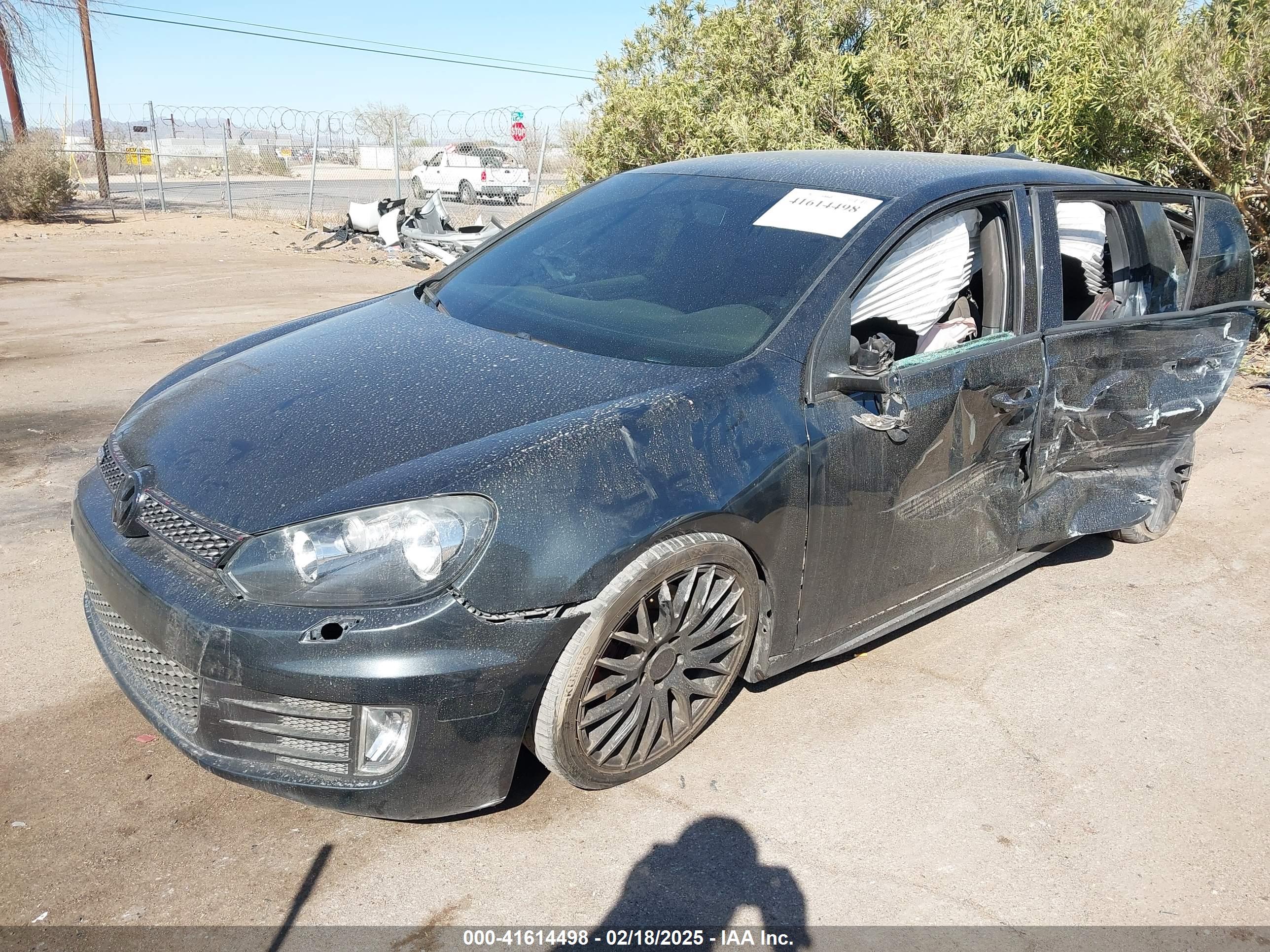 VOLKSWAGEN GTI image 2