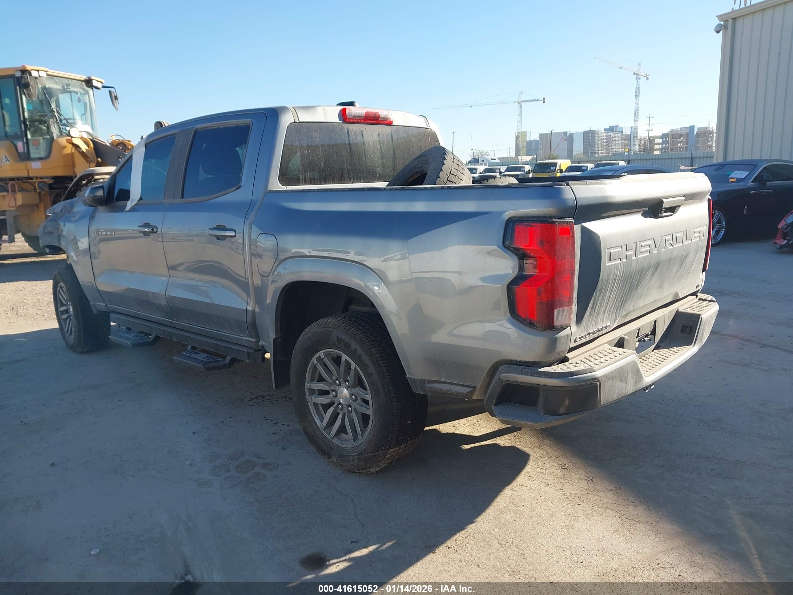 CHEVROLET COLORADO image 3