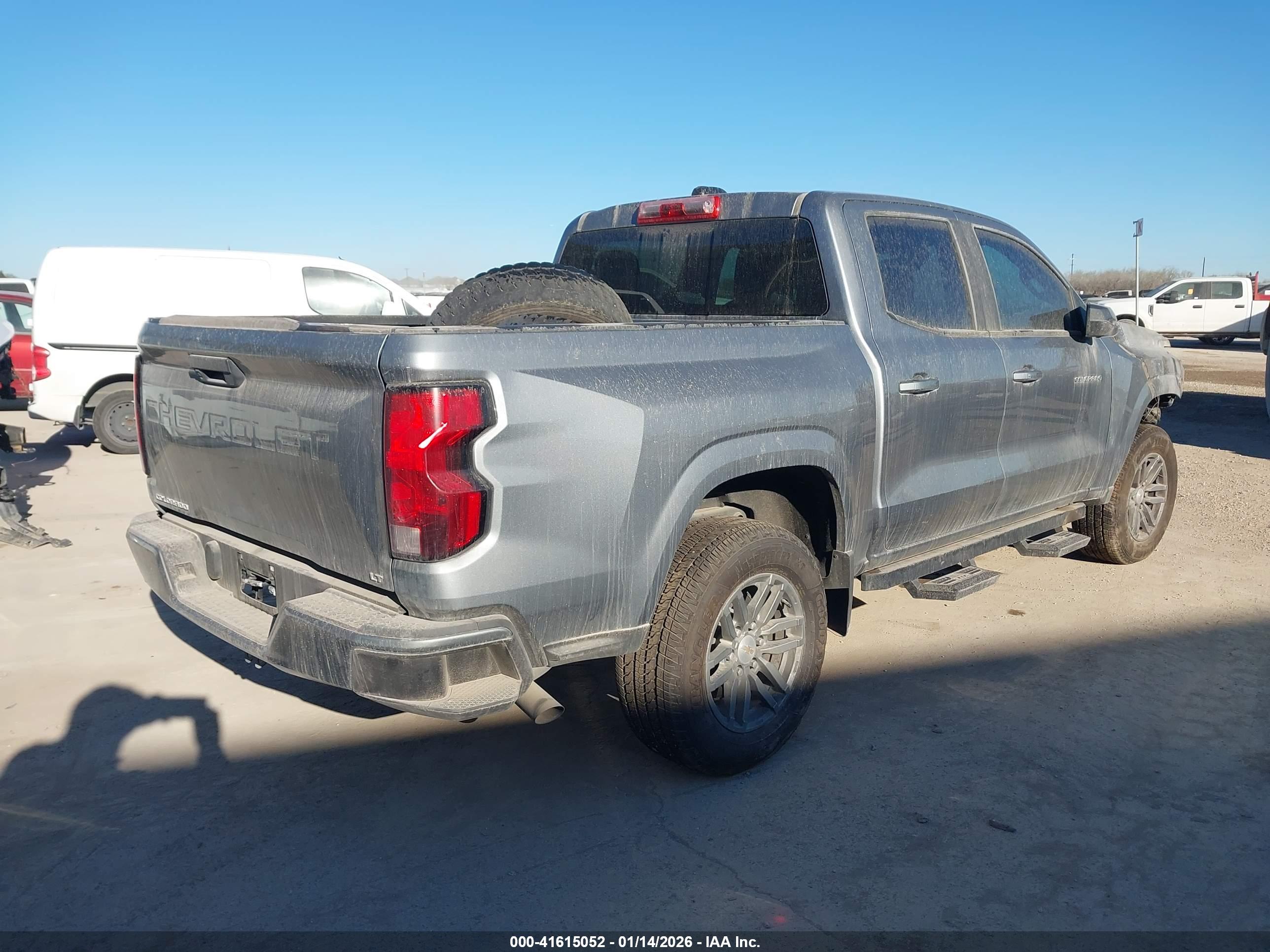 CHEVROLET COLORADO image 4
