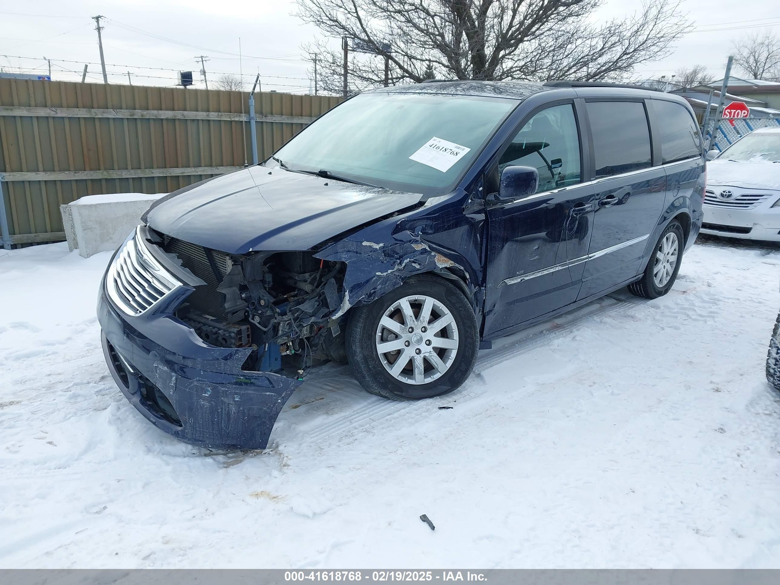 CHRYSLER TOWN image 2