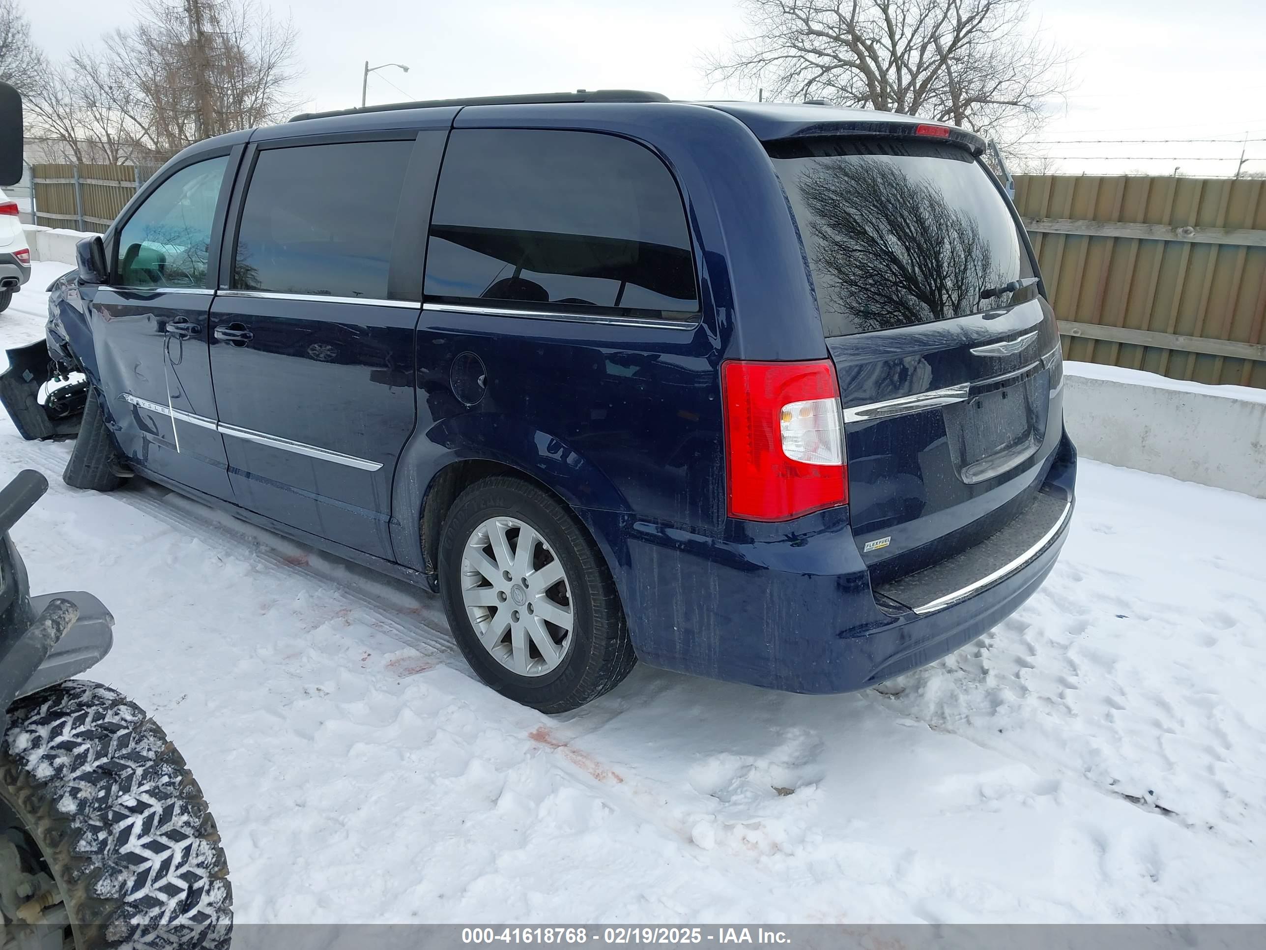 CHRYSLER TOWN image 3