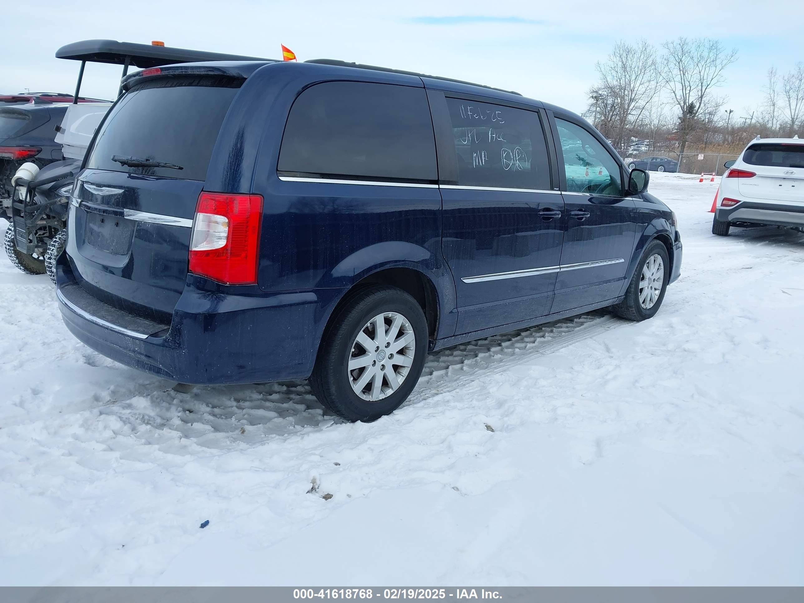 CHRYSLER TOWN image 4