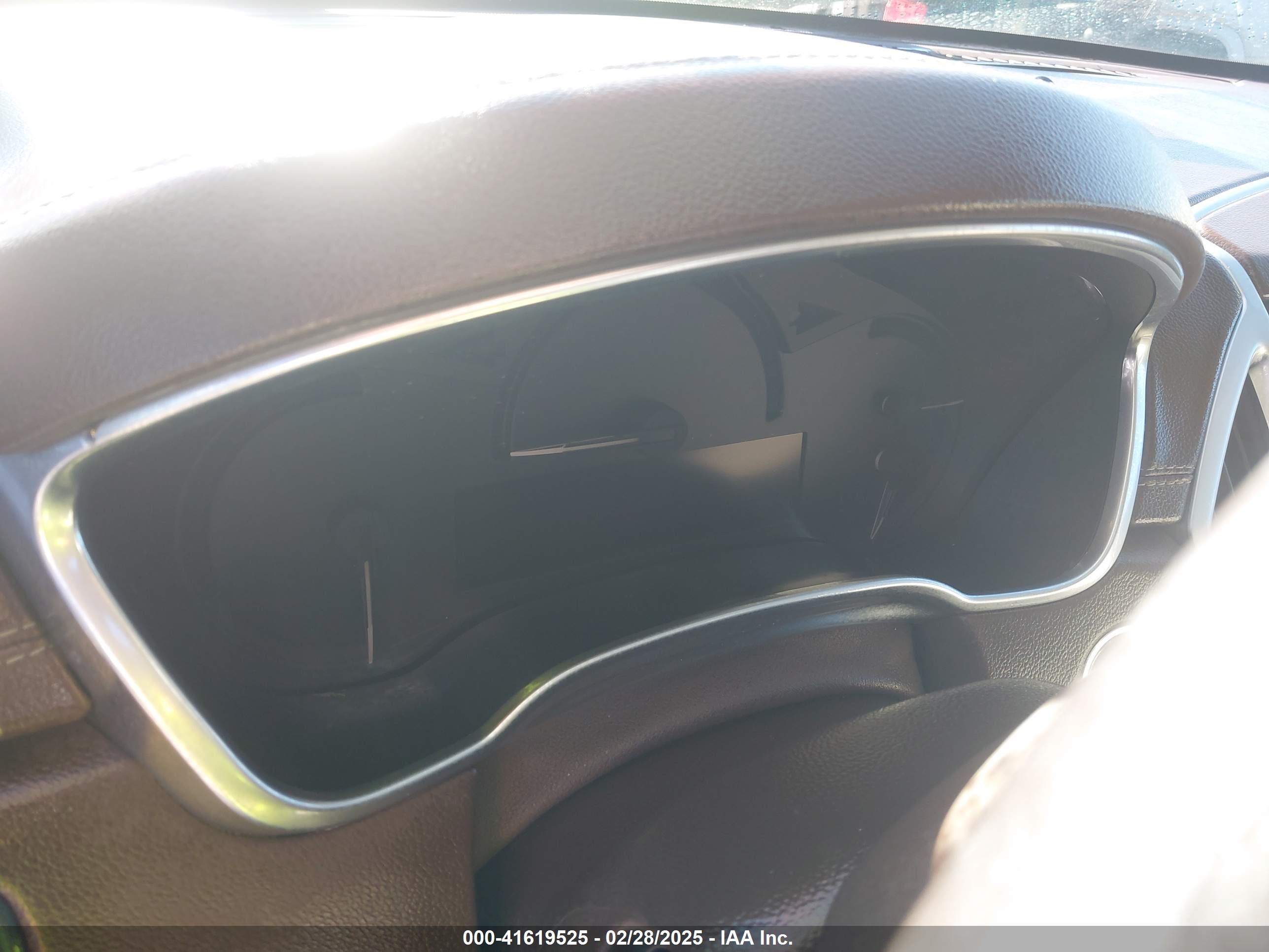 CADILLAC SRX image 7