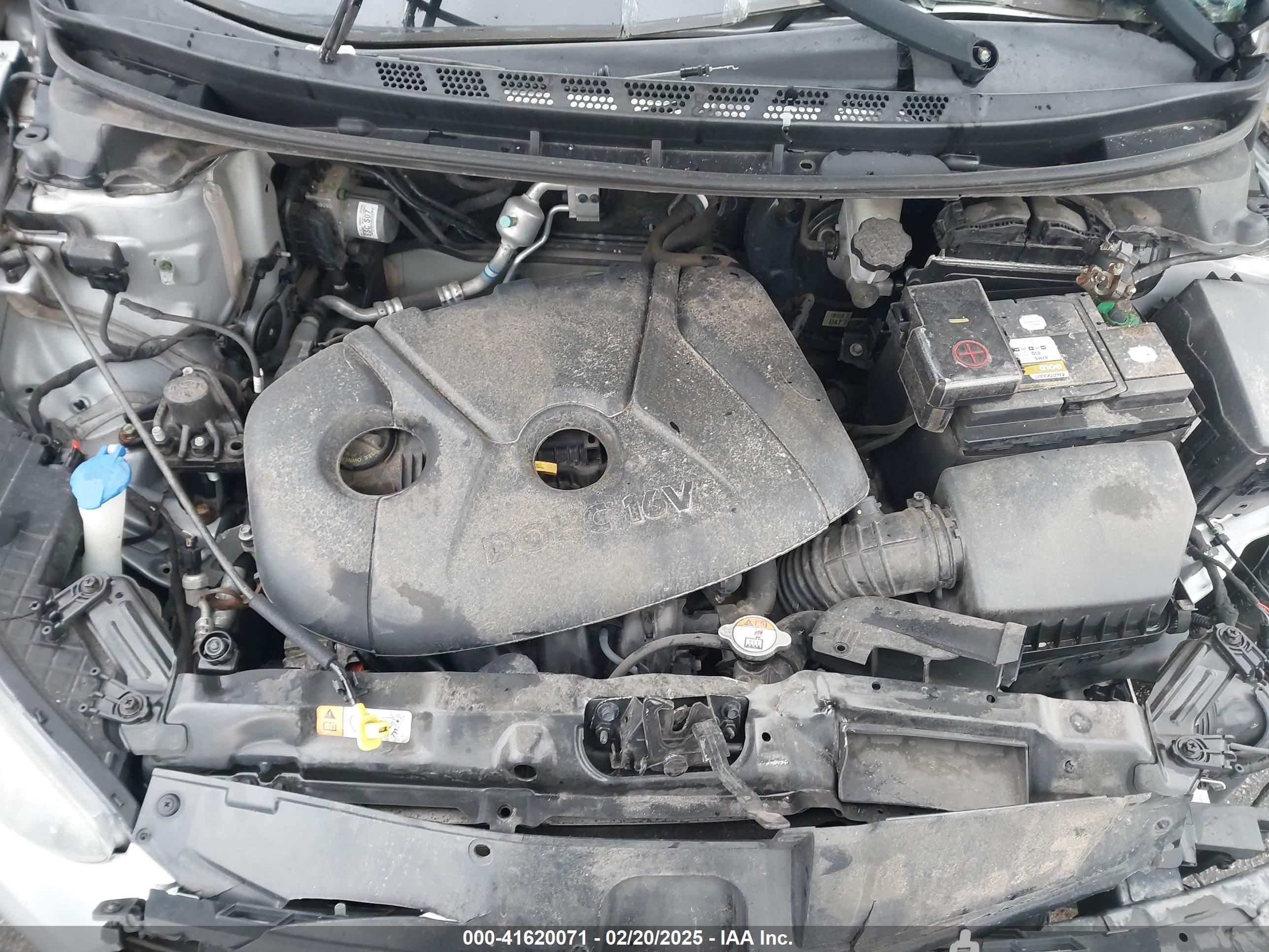 HYUNDAI ELANTRA image 10