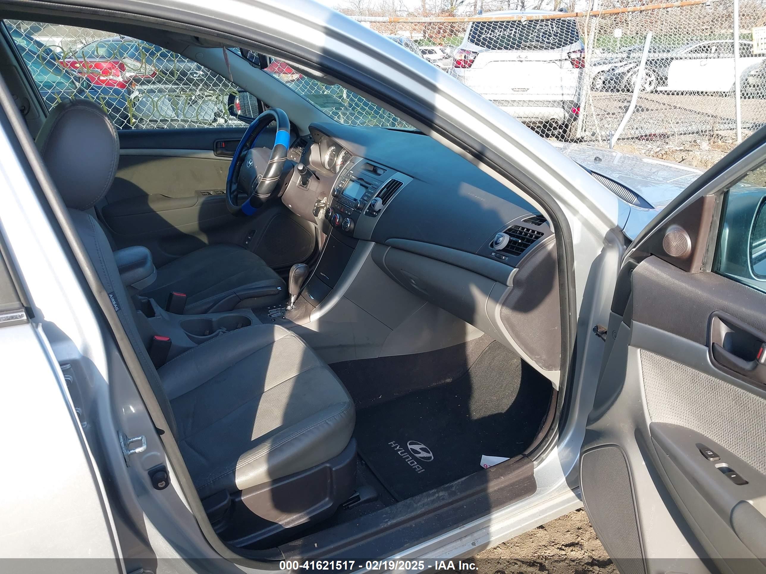 HYUNDAI SONATA image 5