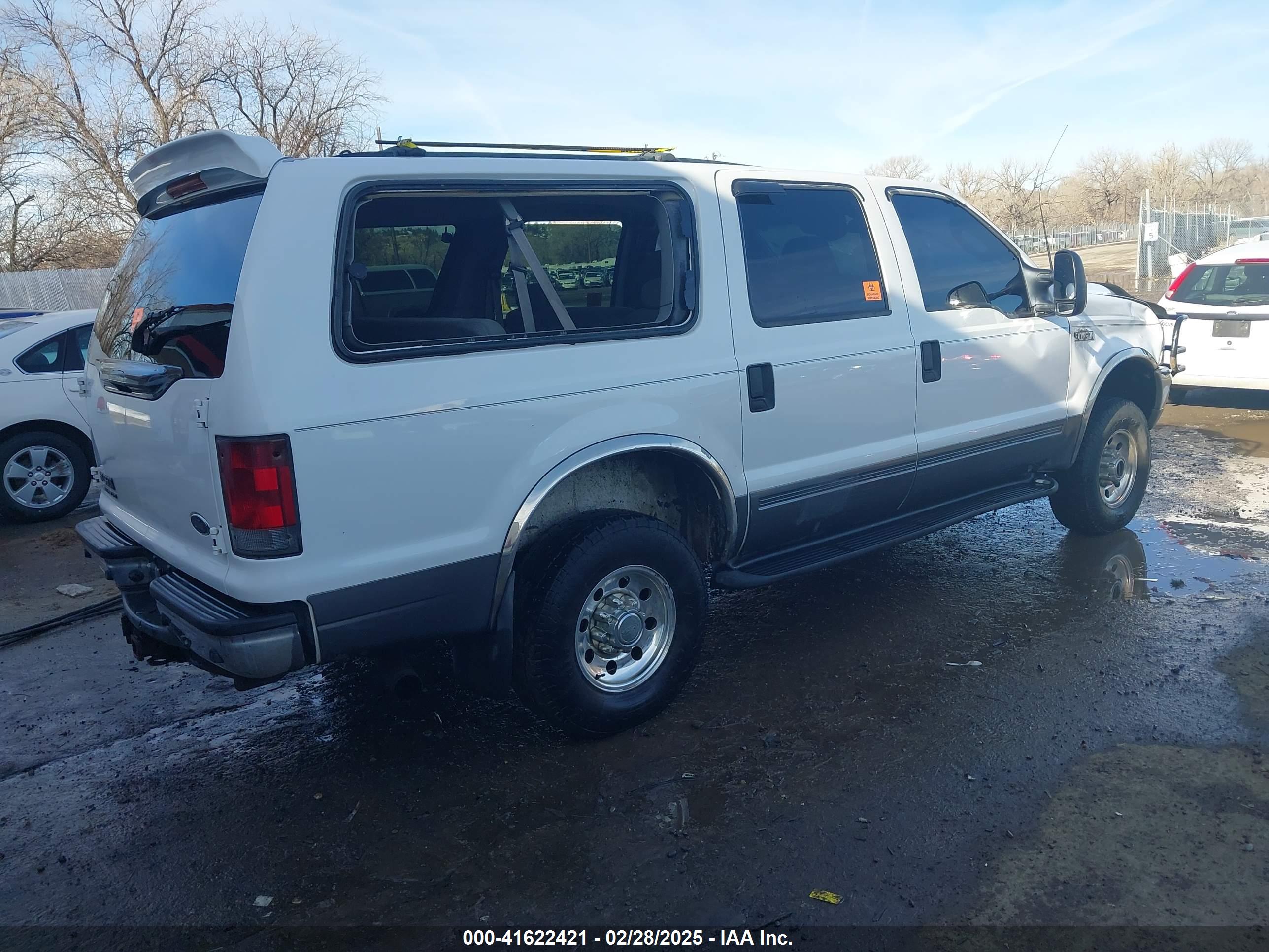 FORD EXCURSION image 4