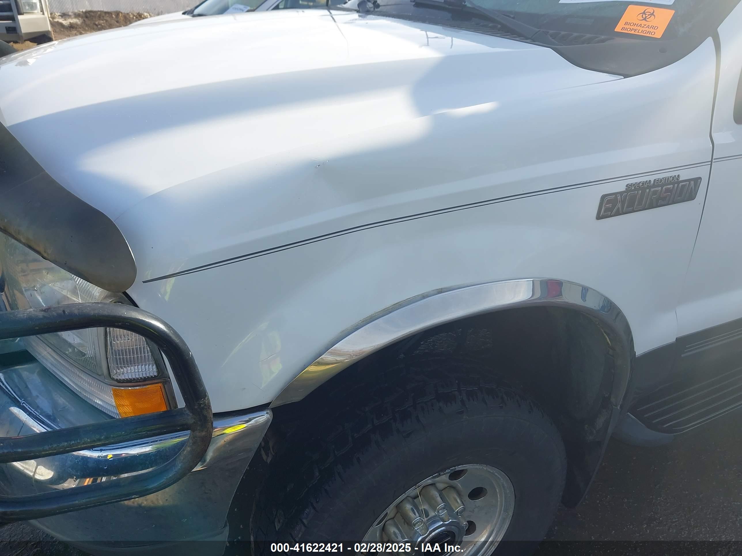 FORD EXCURSION image 6