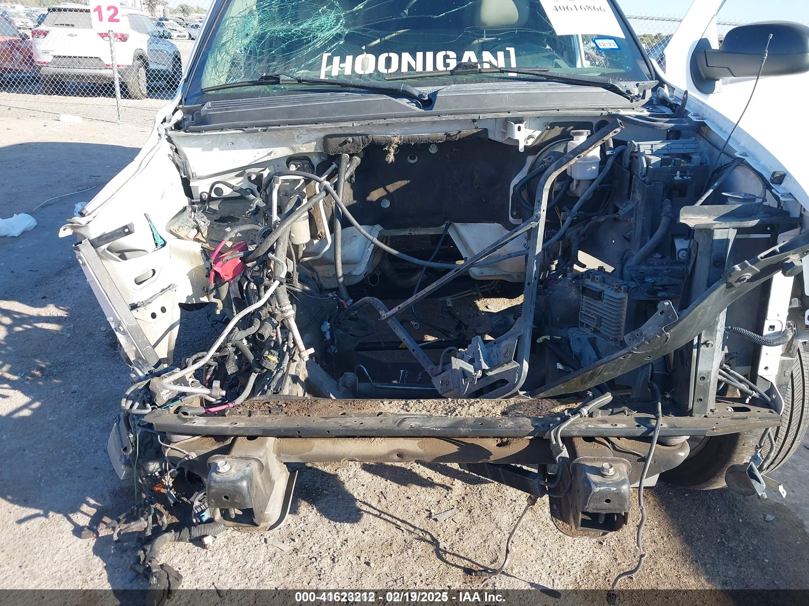 CHEVROLET TAHOE image 10