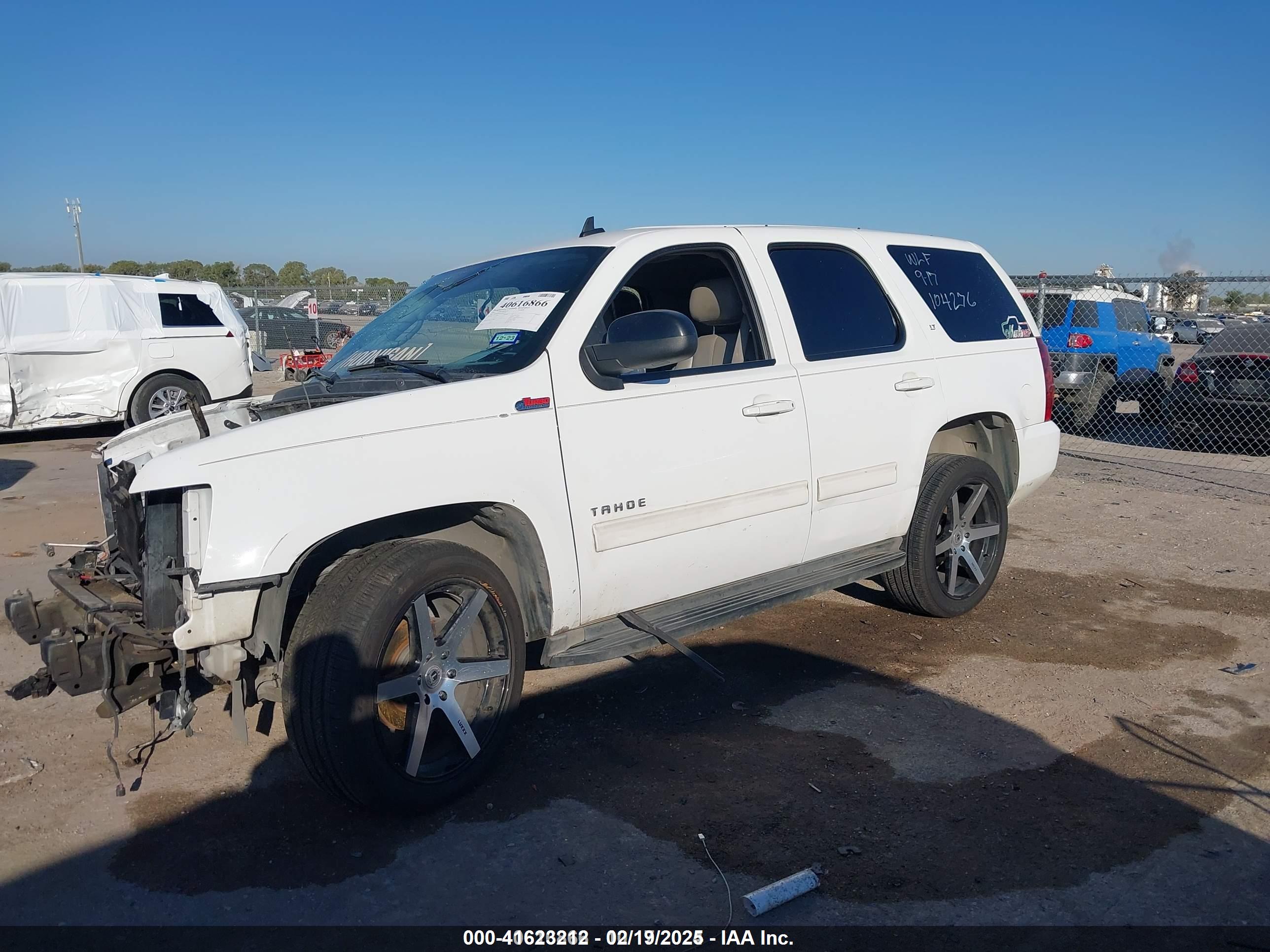 CHEVROLET TAHOE image 2