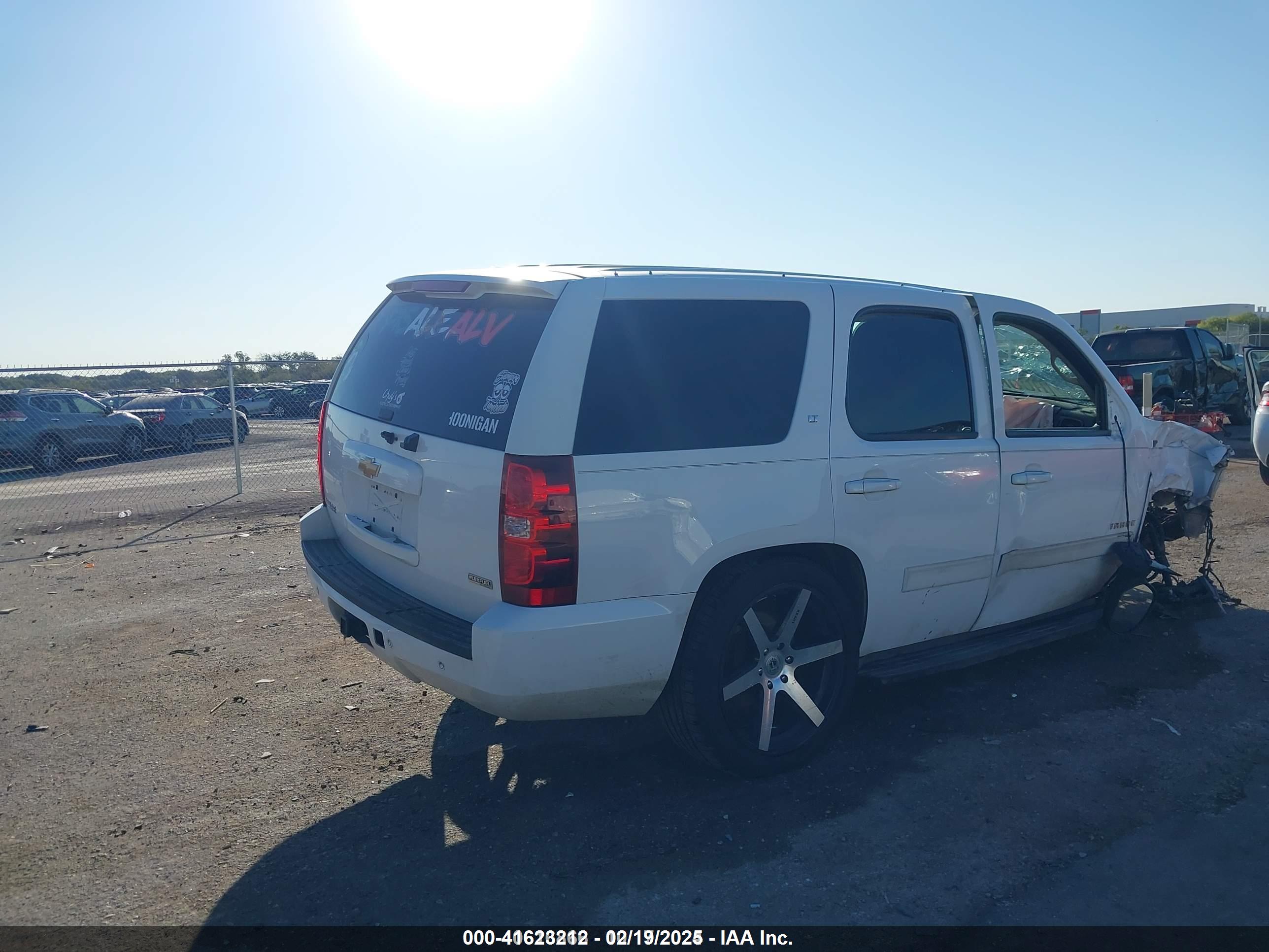 CHEVROLET TAHOE image 4