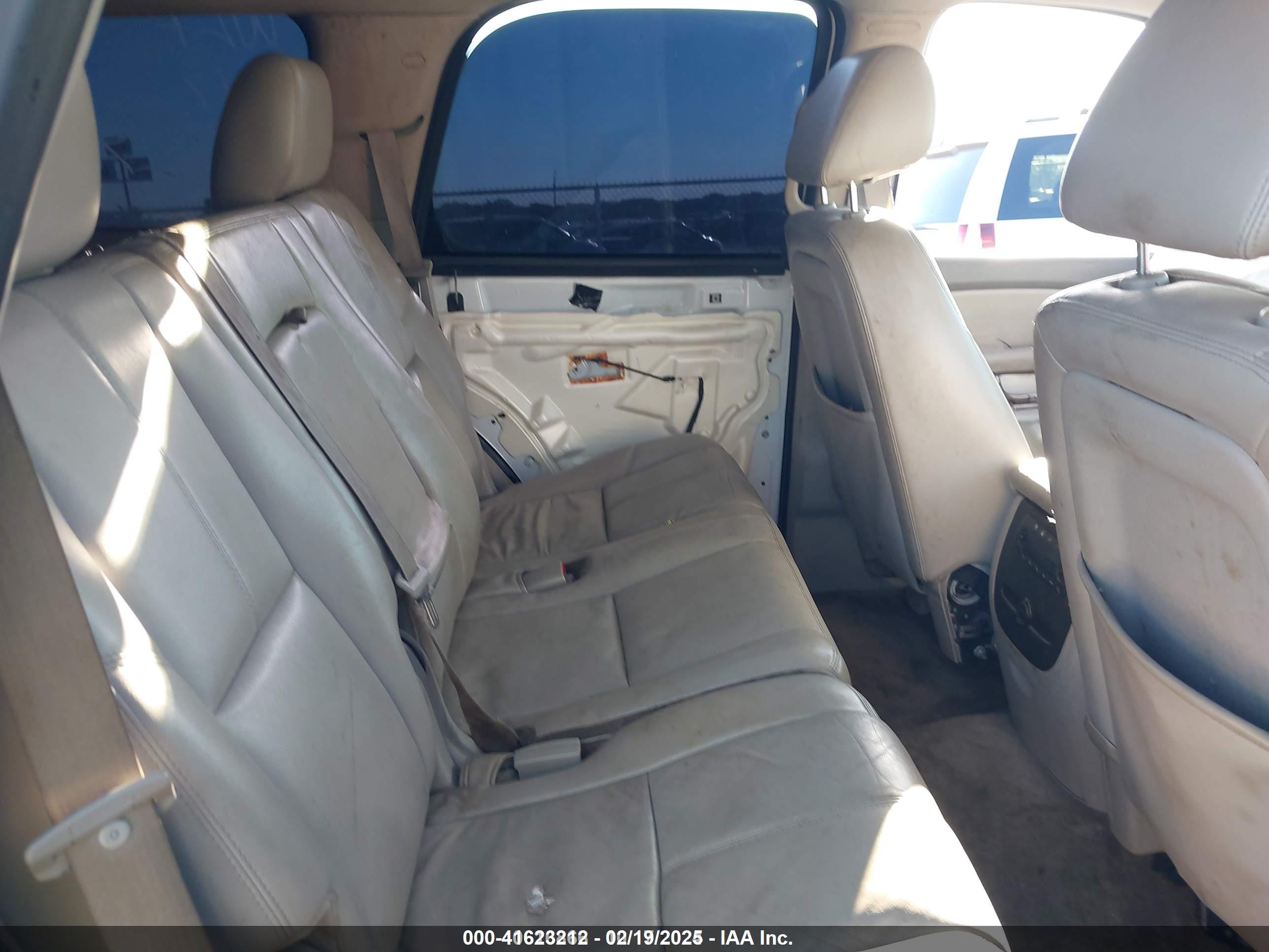 CHEVROLET TAHOE image 8