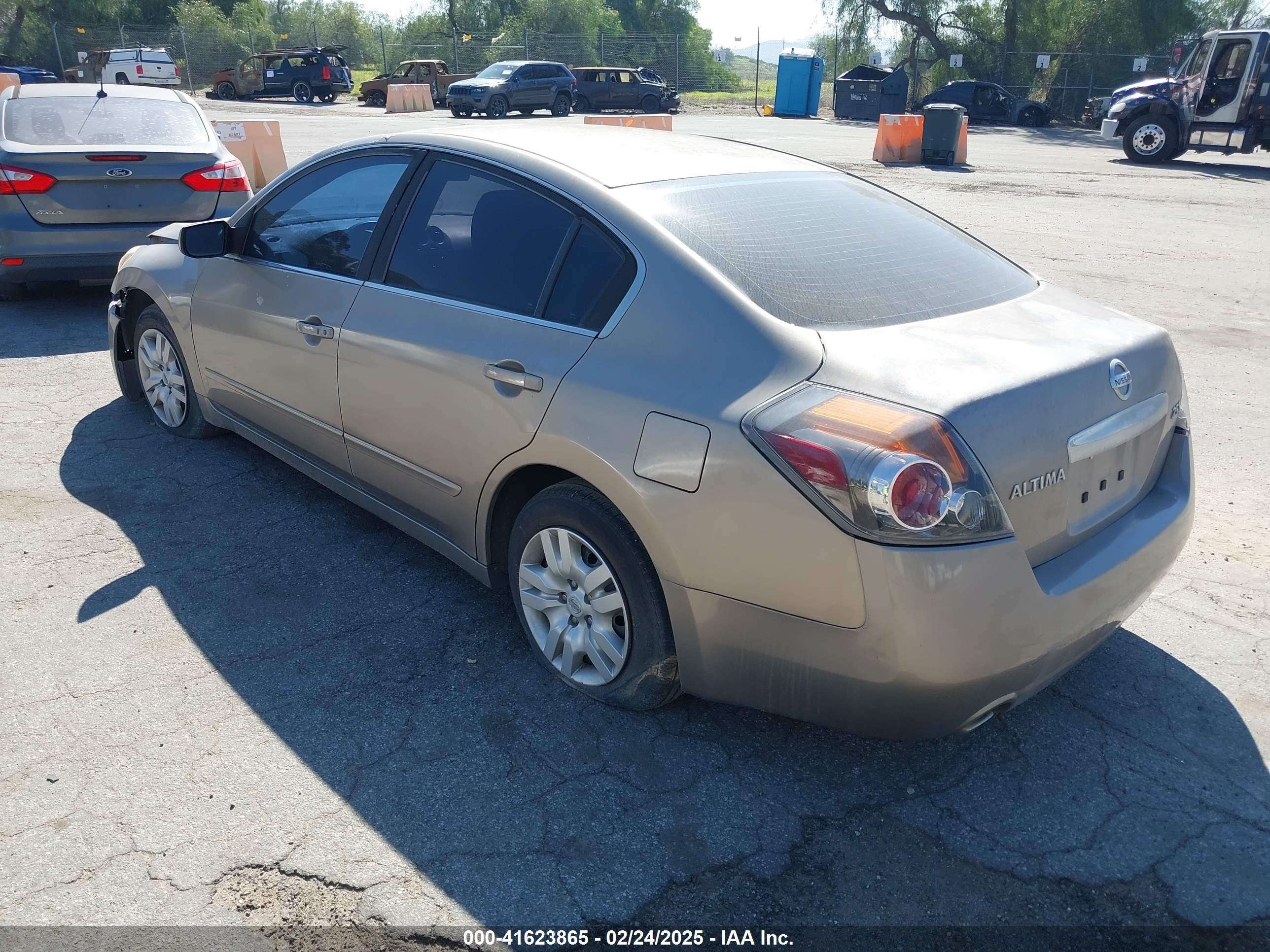 NISSAN ALTIMA image 3