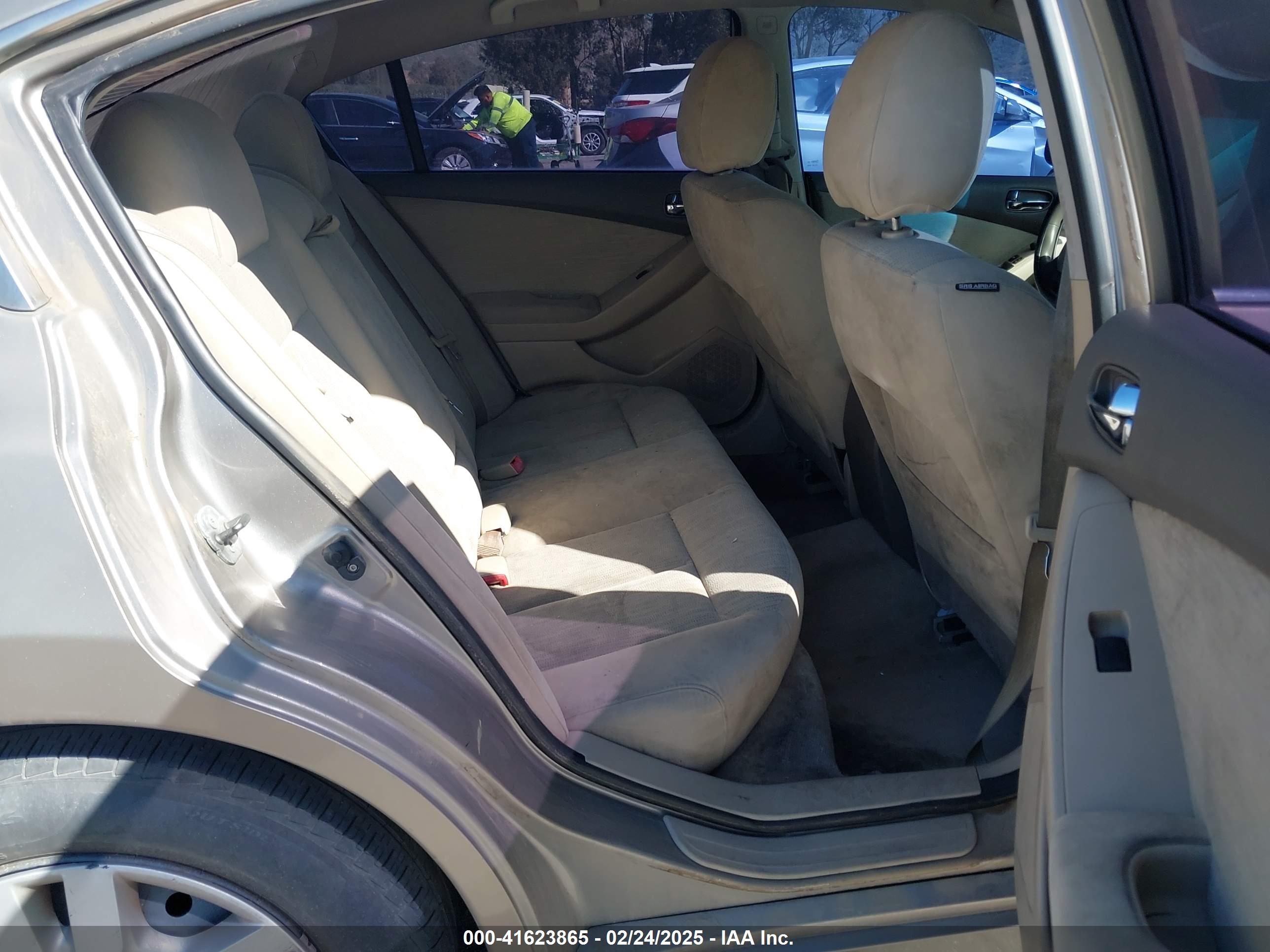 NISSAN ALTIMA image 8