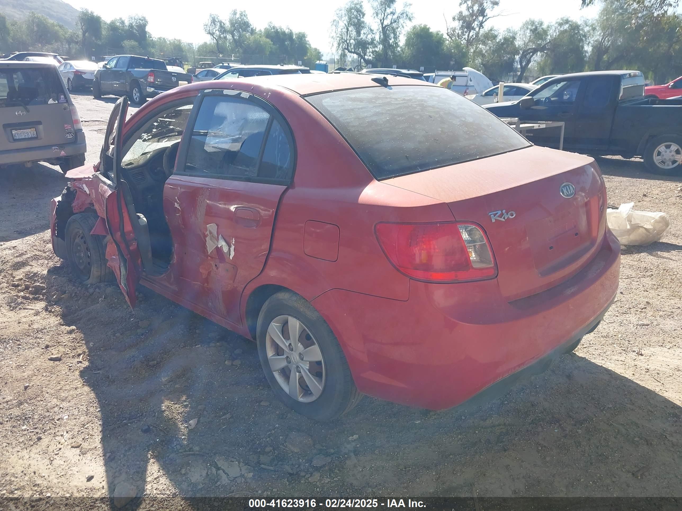 KIA RIO image 3