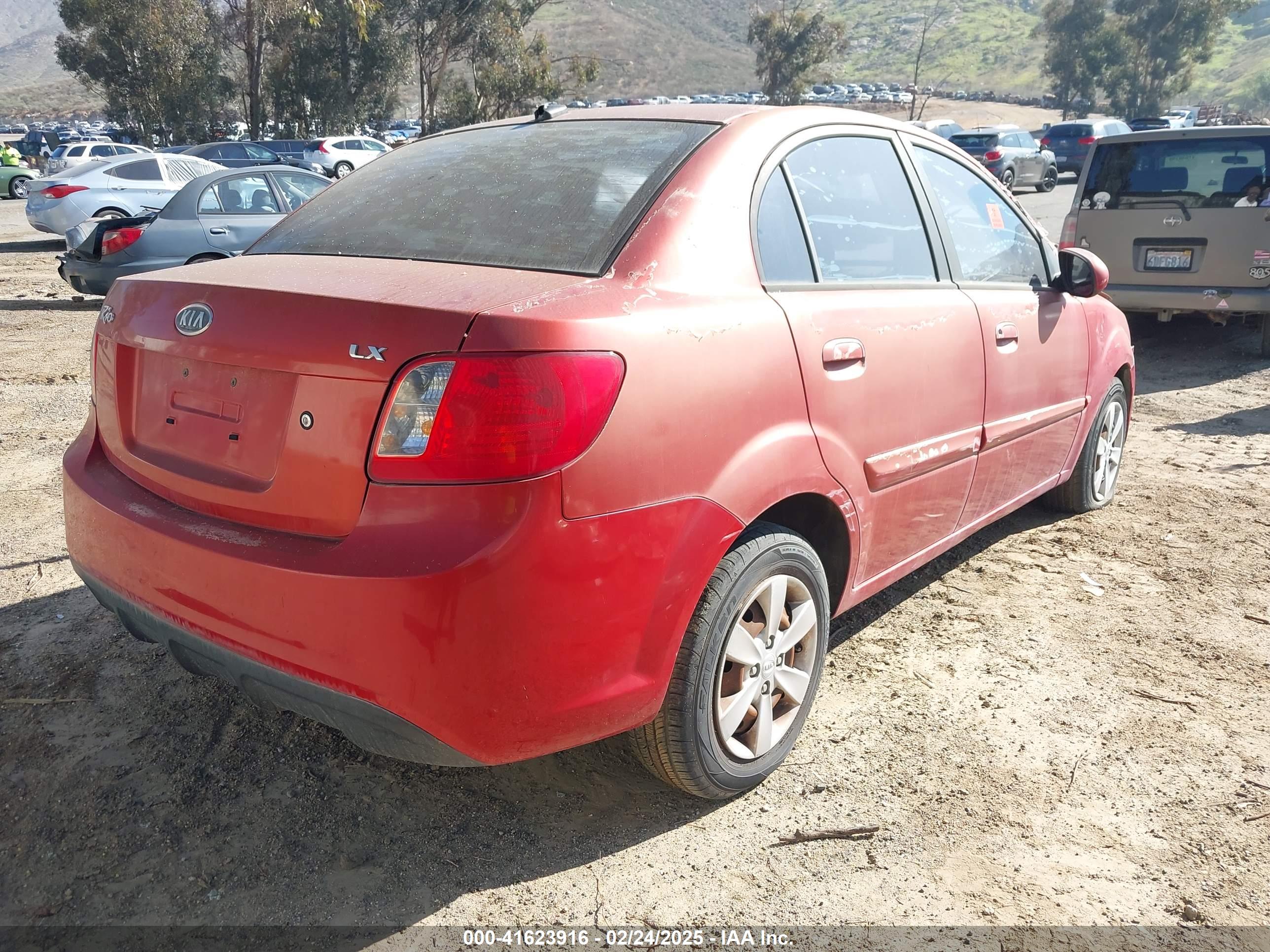 KIA RIO image 4