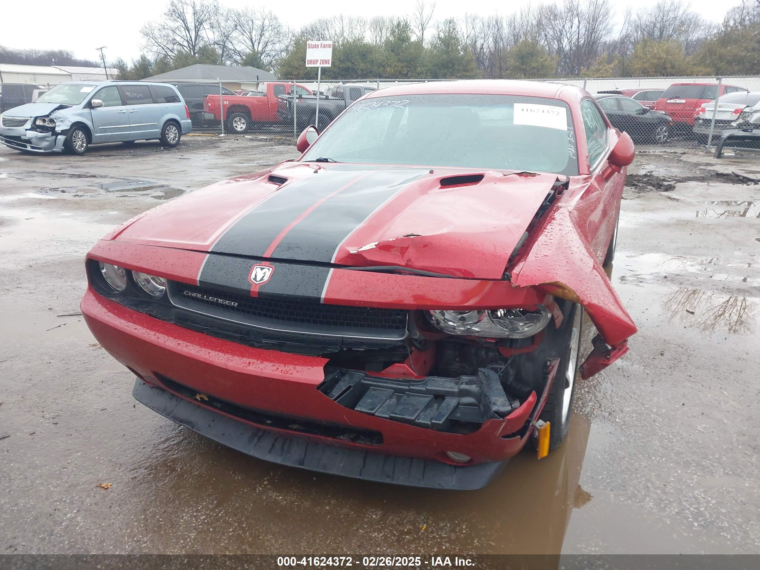 DODGE CHALLENGER image 2
