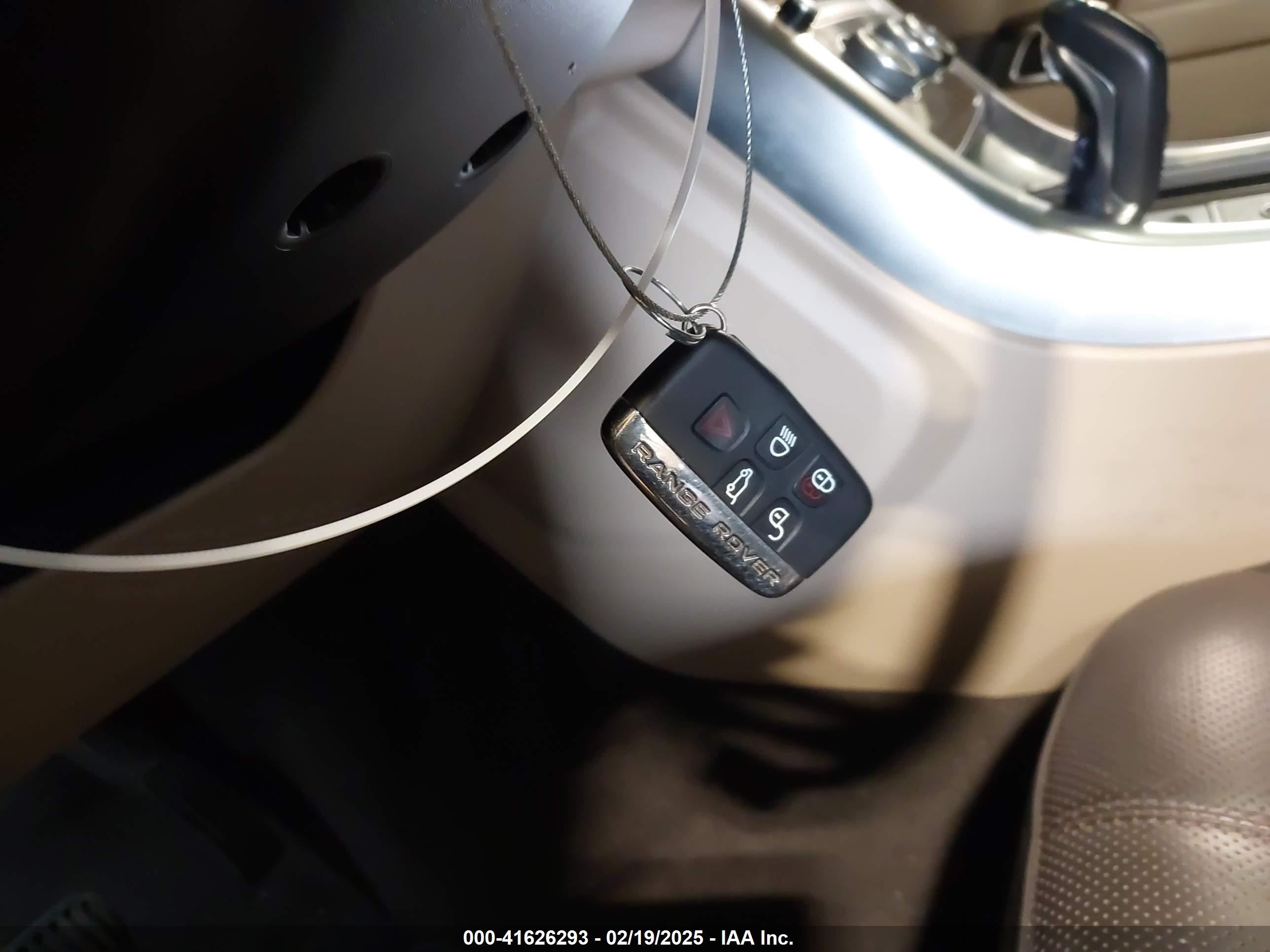 LAND ROVER image 11