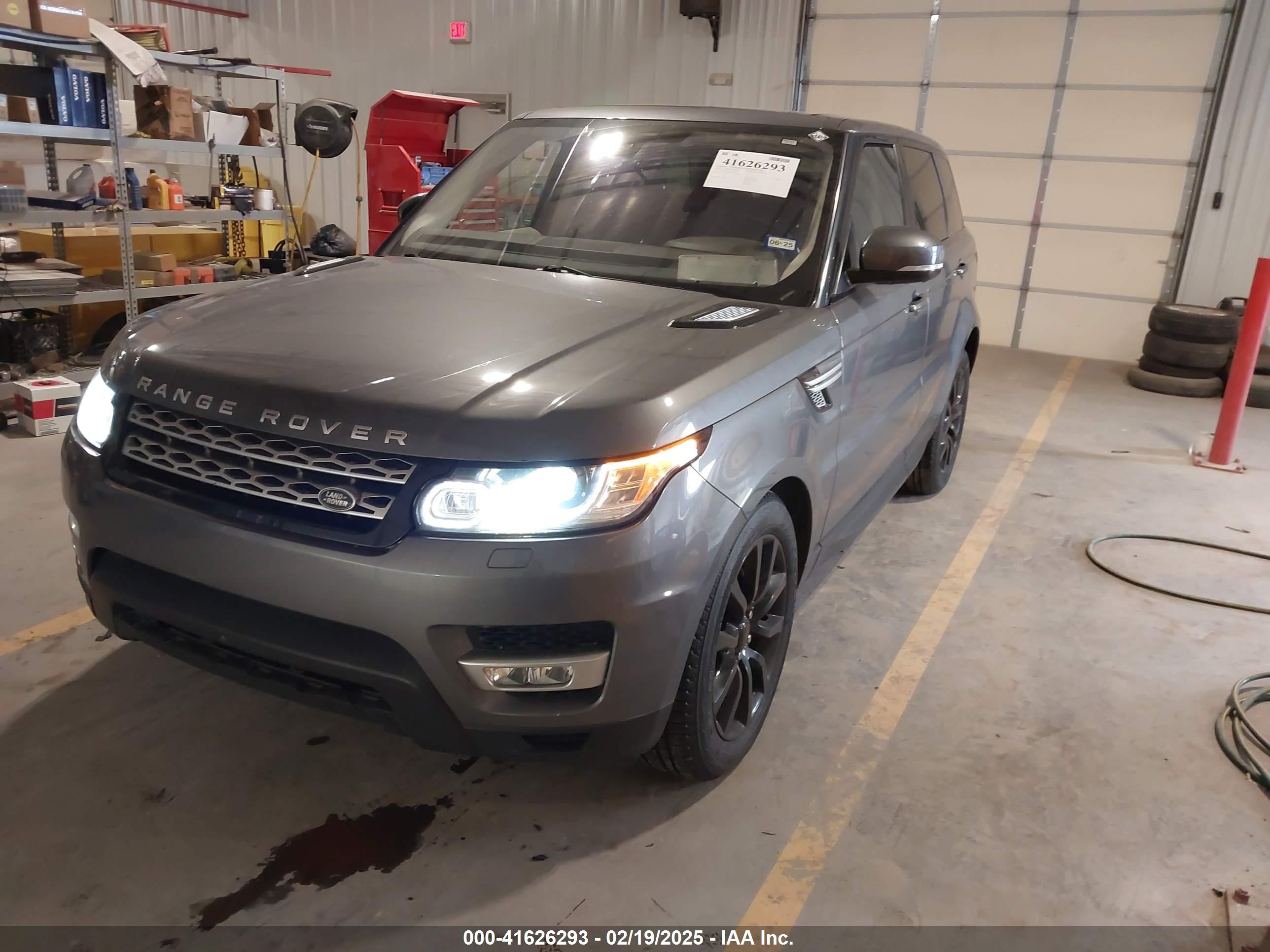 LAND ROVER image 2