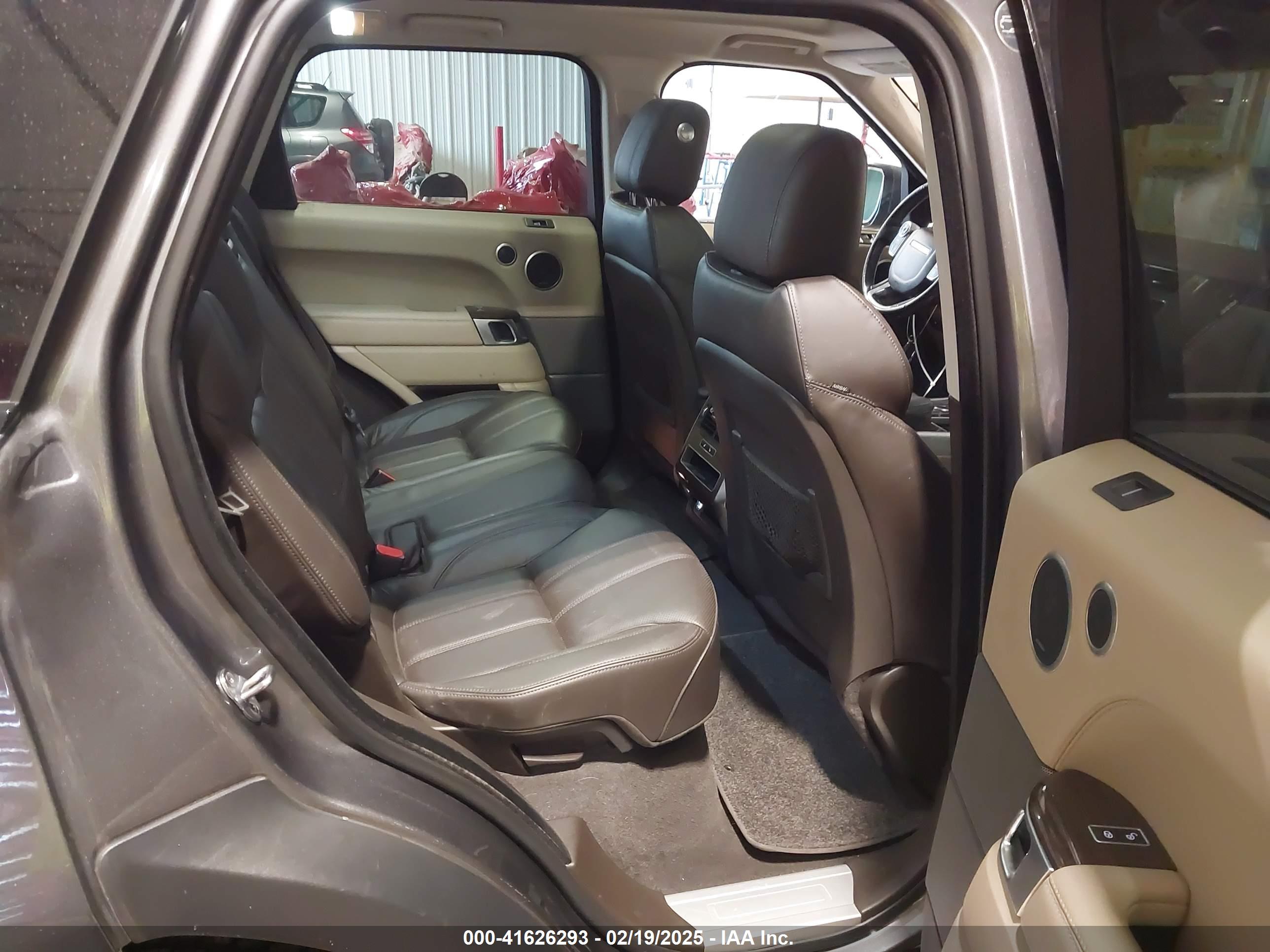 LAND ROVER image 8