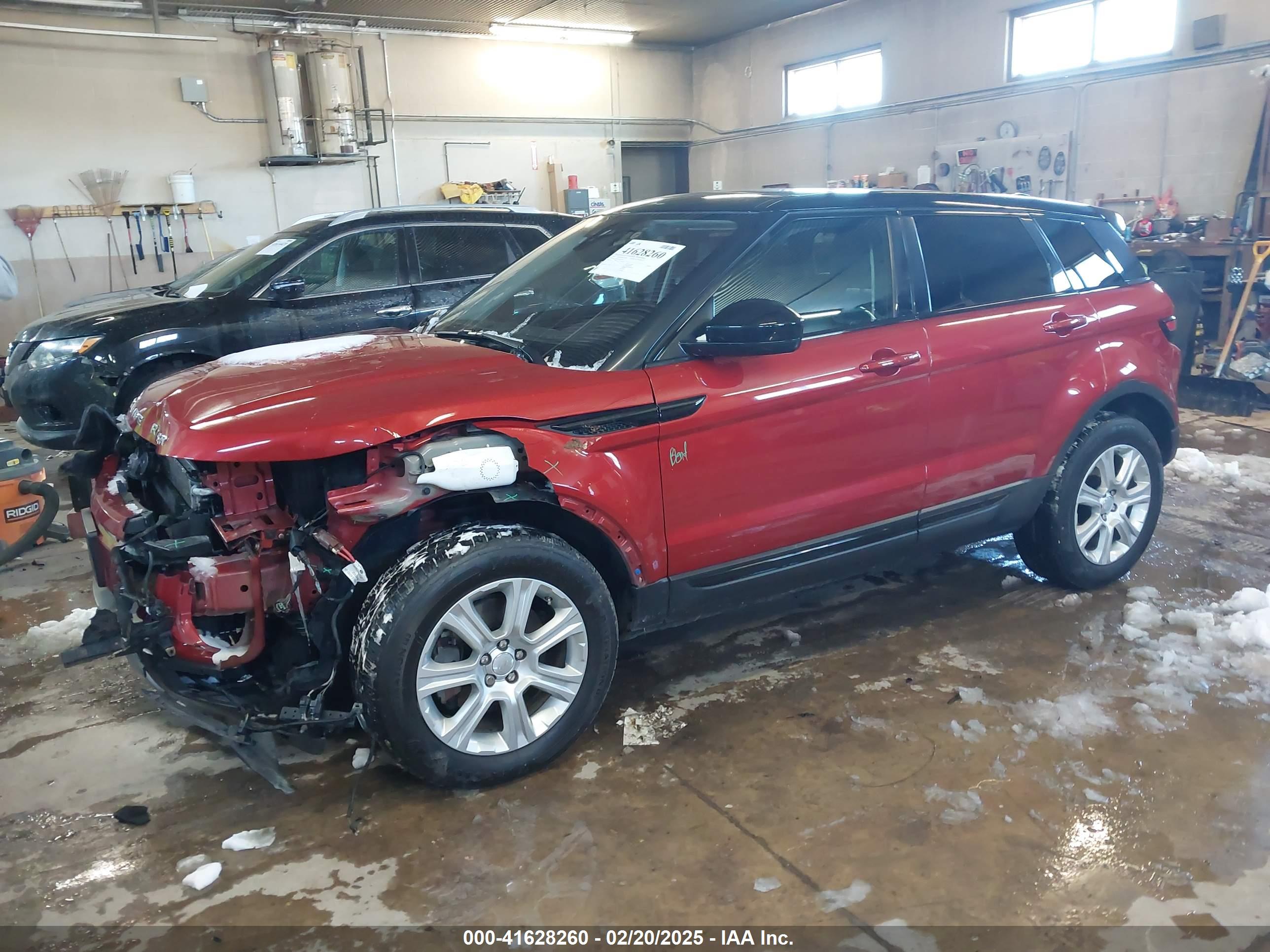 LAND ROVER image 2